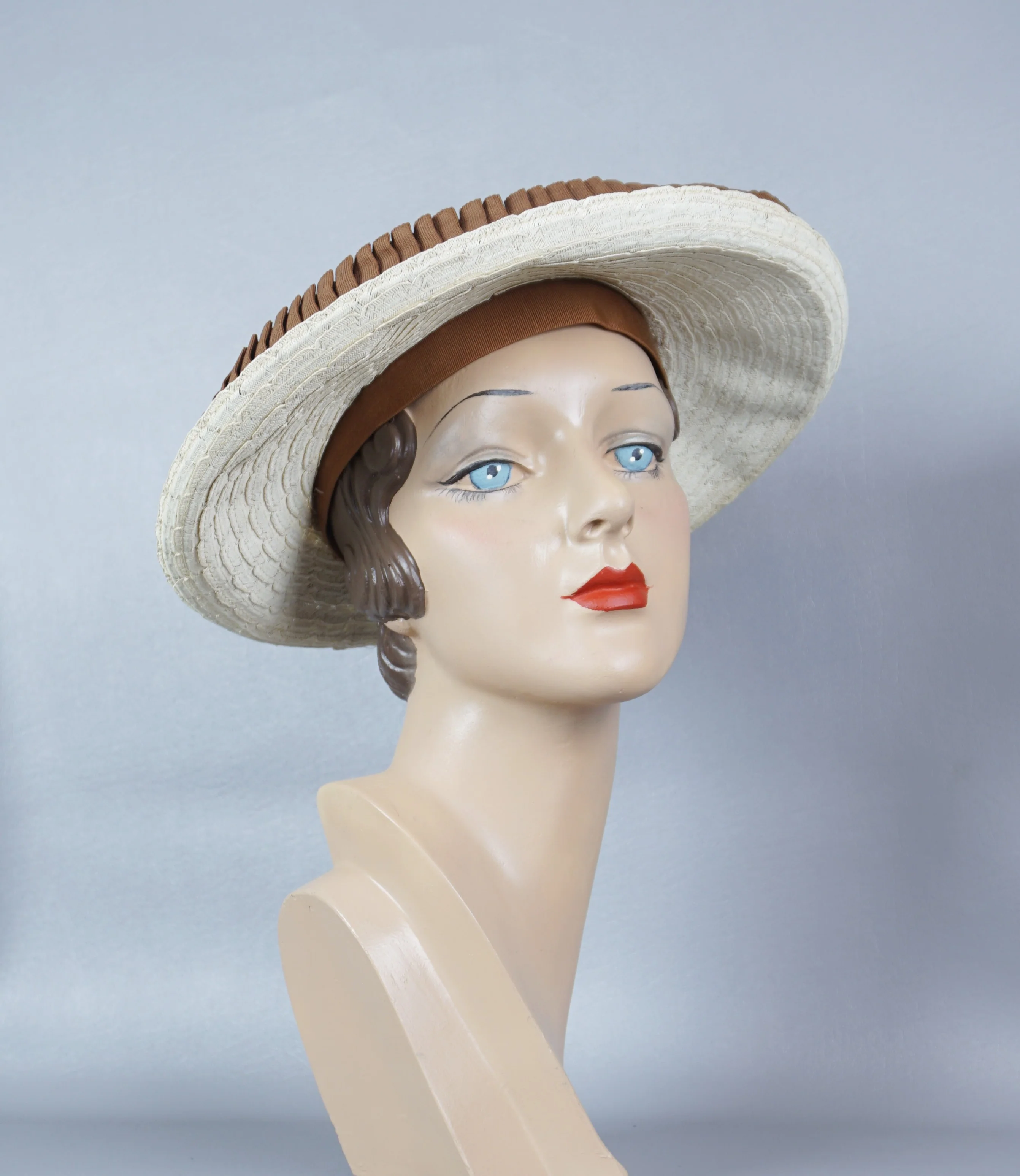 50s Ivory And Taupe Wide Brim Straw Sun Hat - Image 4