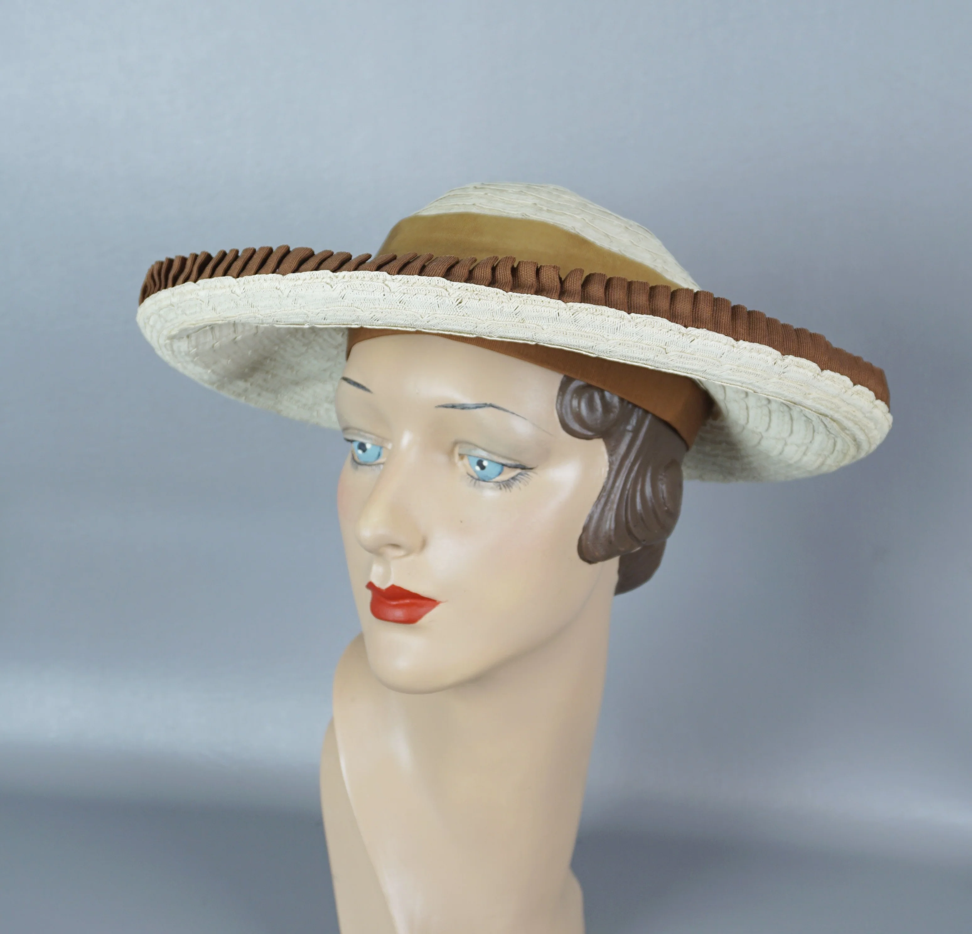50s Ivory And Taupe Wide Brim Straw Sun Hat - Image 8