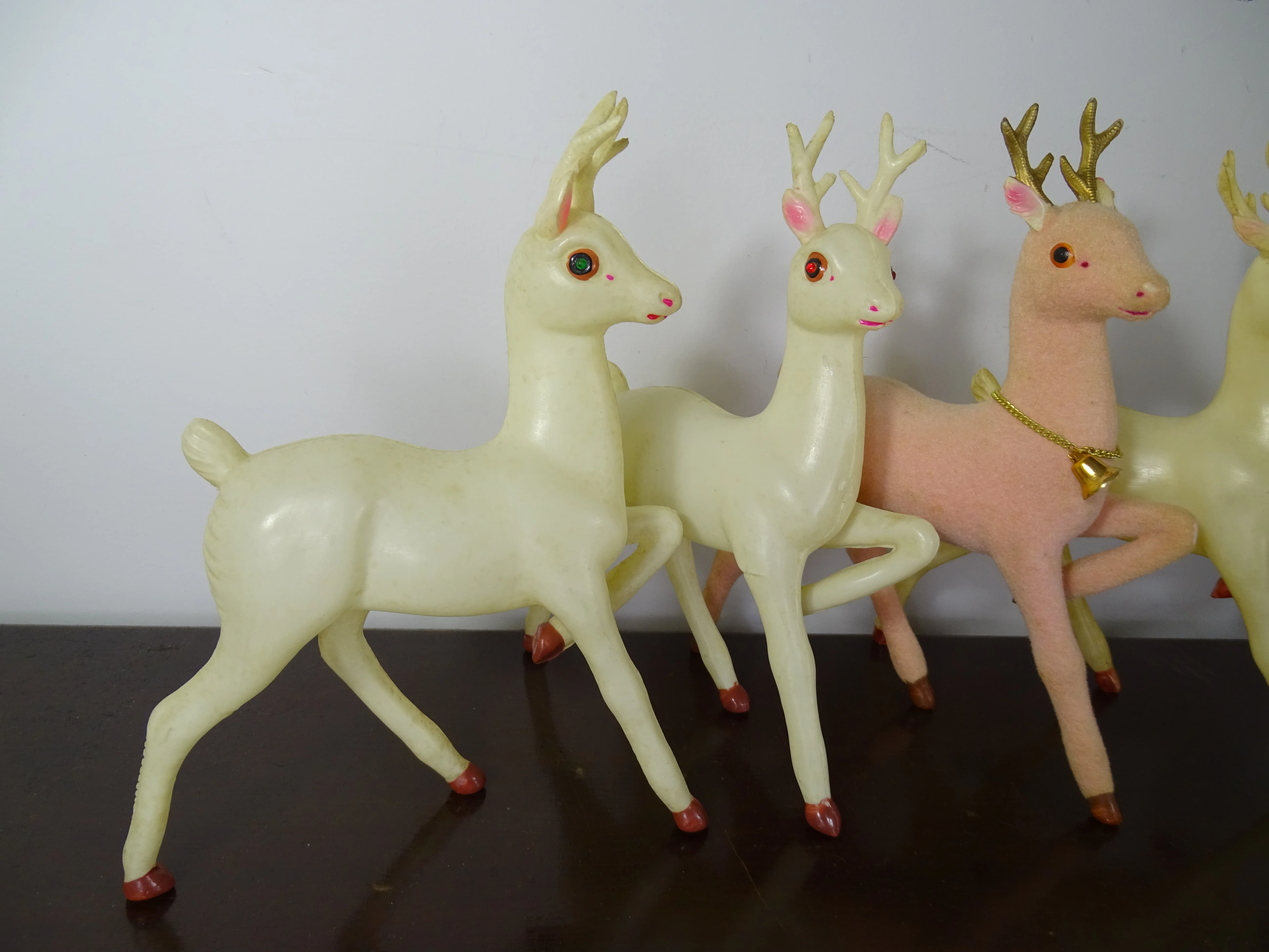 50s Large Pink White Flocked Plastic Reindeer Japan - Image 4