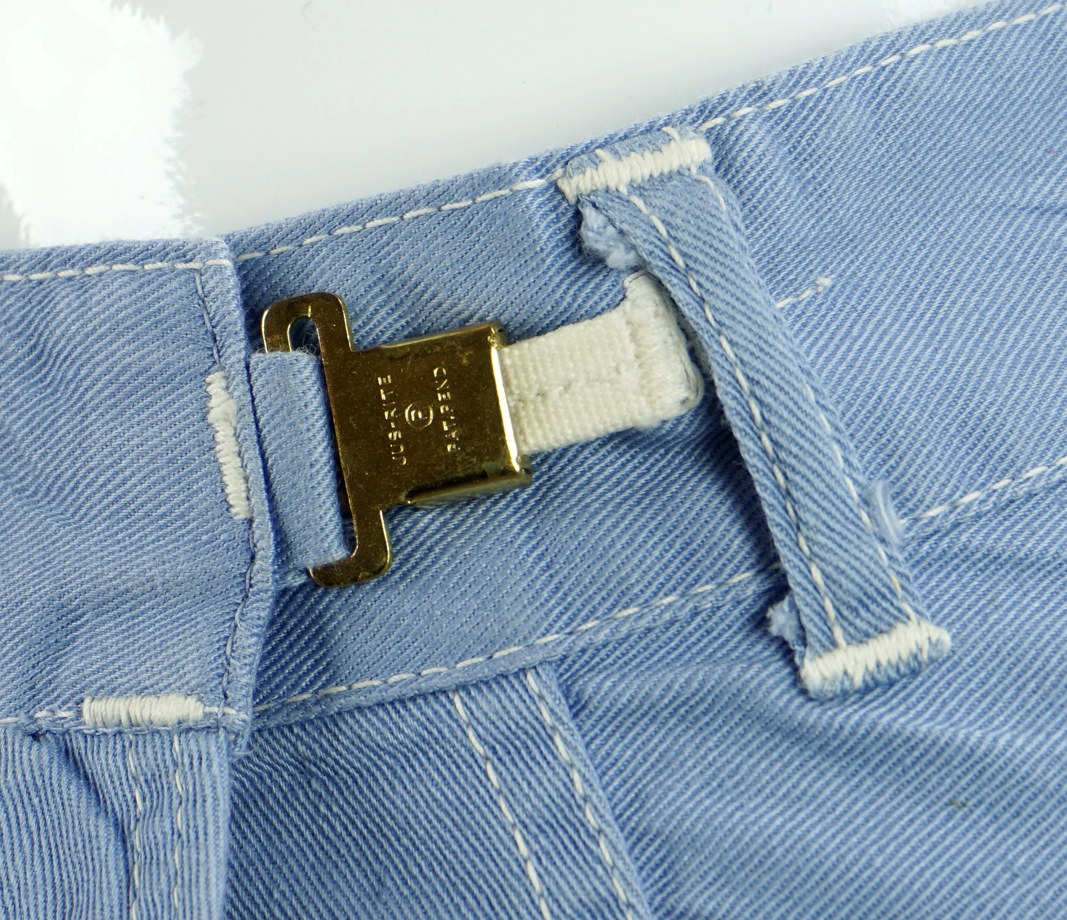 50s Light Blue Denim Cuffed Pedal Pushers High Waist - Image 4