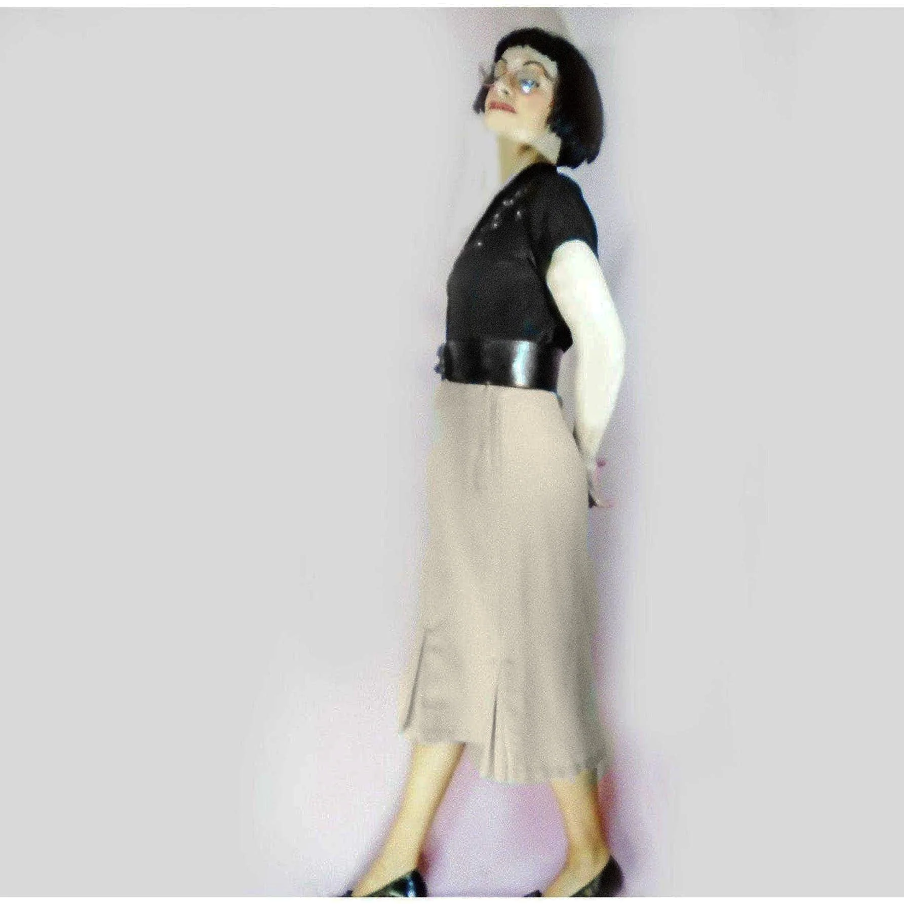 50s Mermaid Pleat Pencil Skirt Lightweight Wool By Kasmit - Image 6