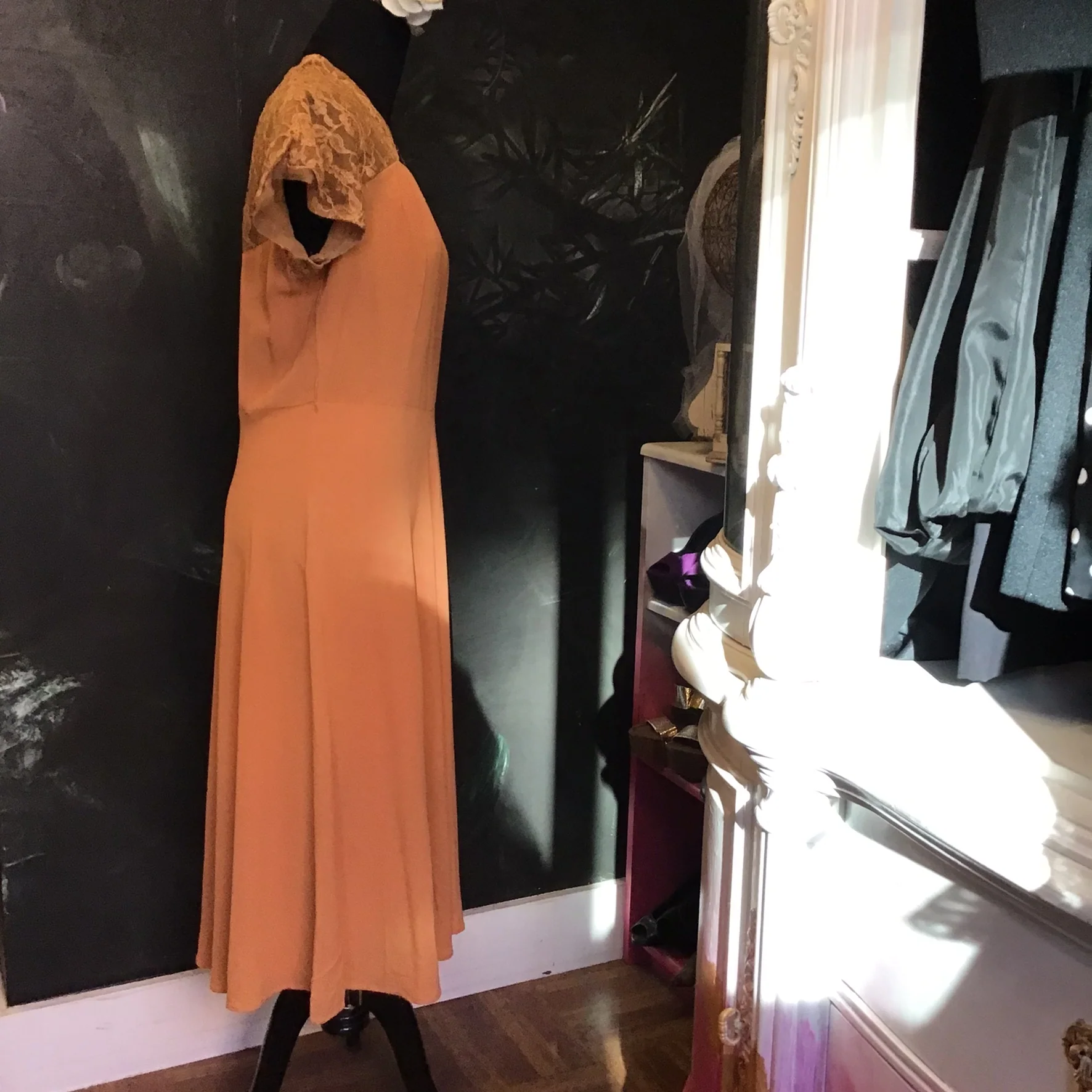50s Mocha Lace Dress - Image 3