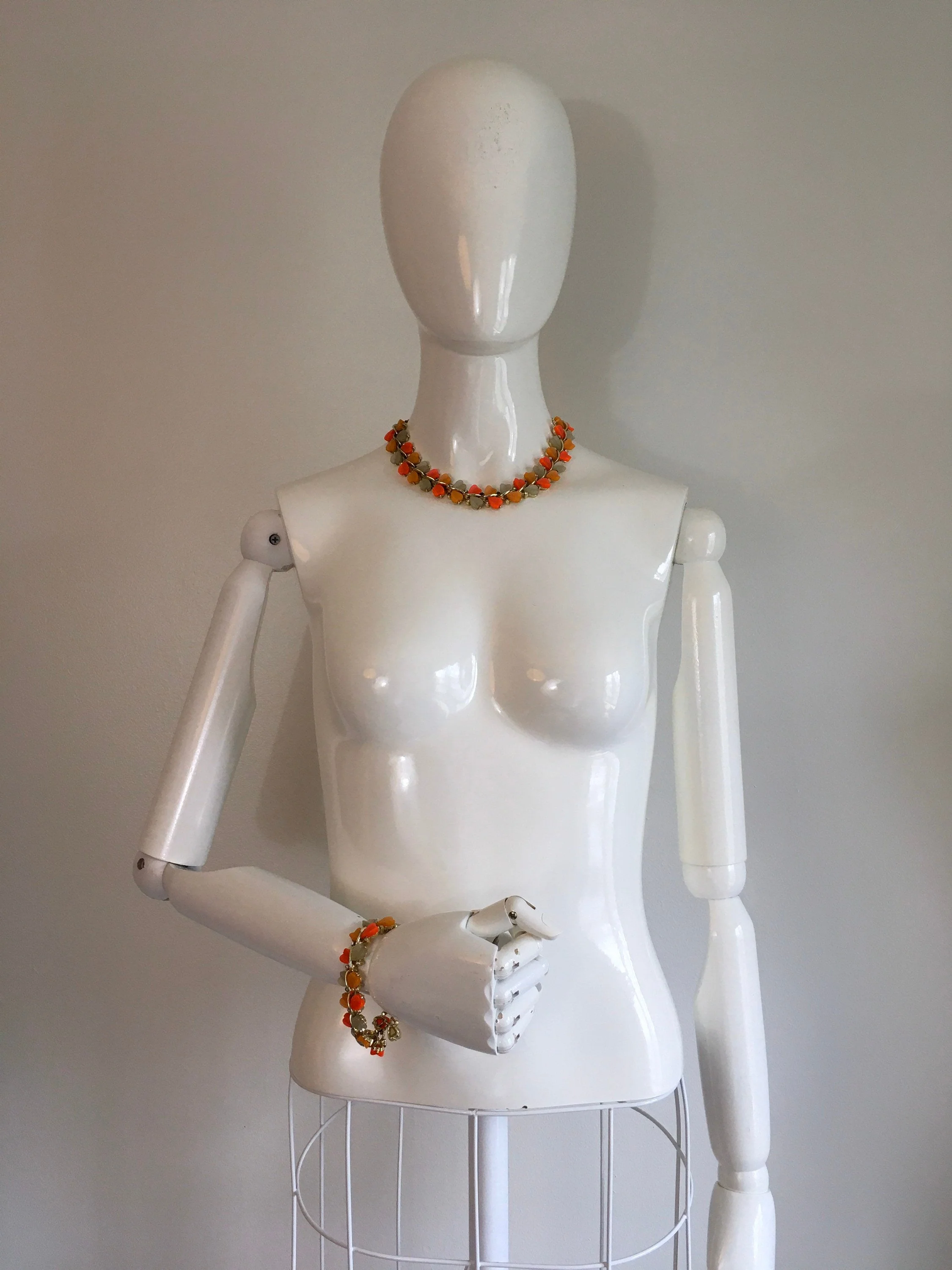 50's Multicolor Lucite Heart Necklace And Bracelet Set by Lisner - Image 2