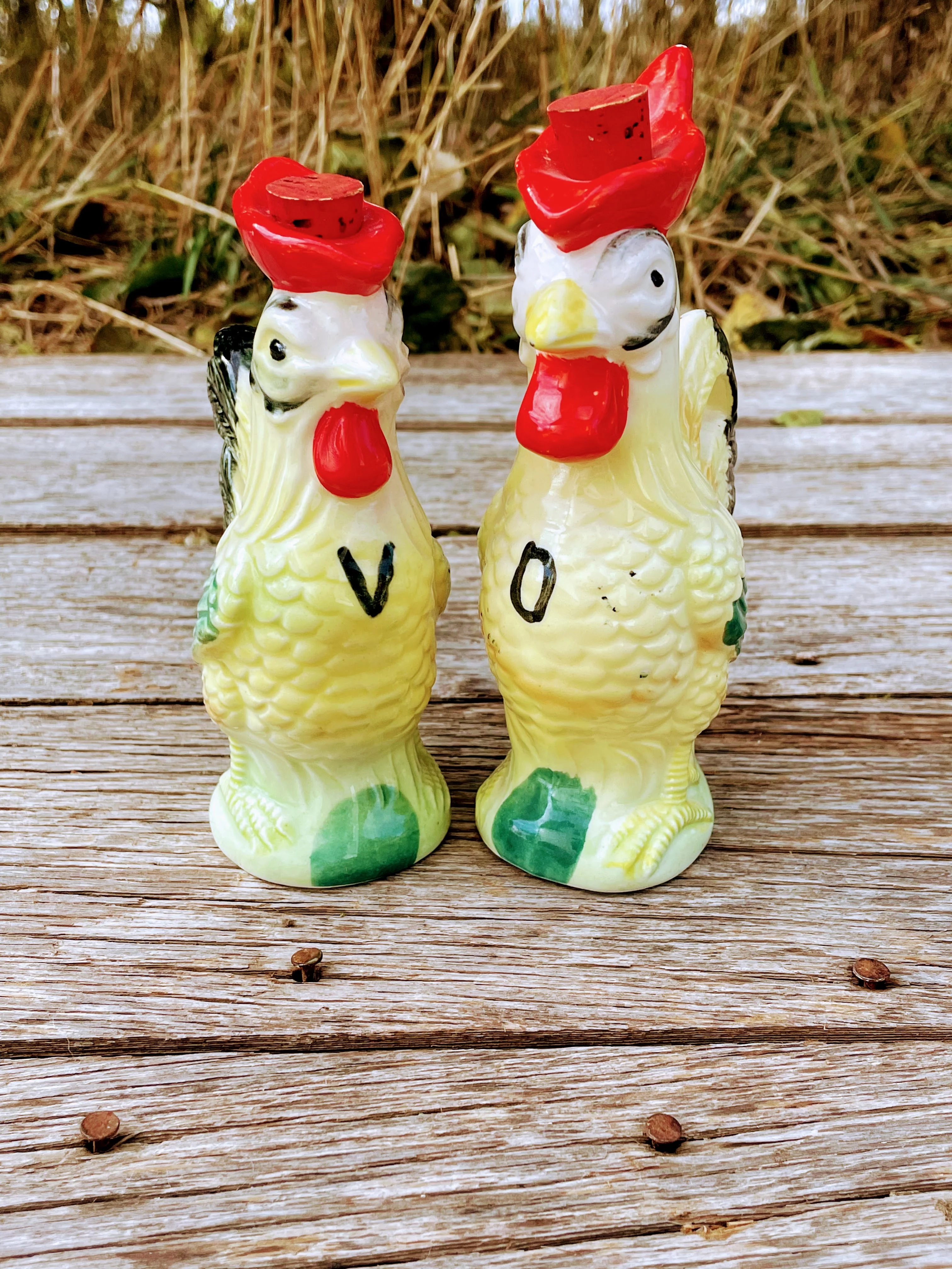 50s Oil And Vinegar Bottles Chicken Rooster Farmhouse - Image 3