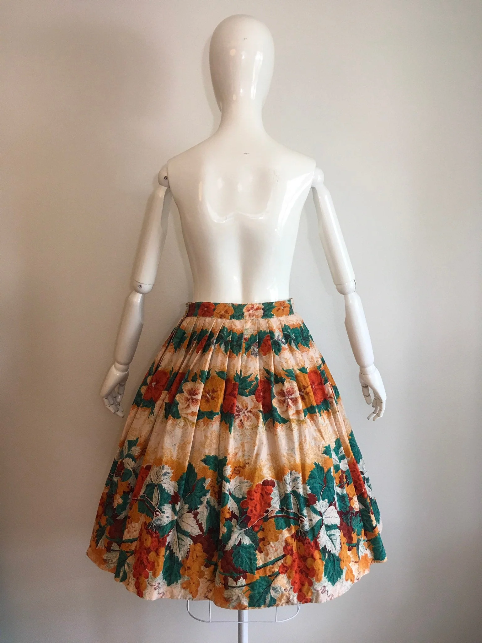 50's Orange and Teal Grapevine Novelty Print Skirt - Image 2