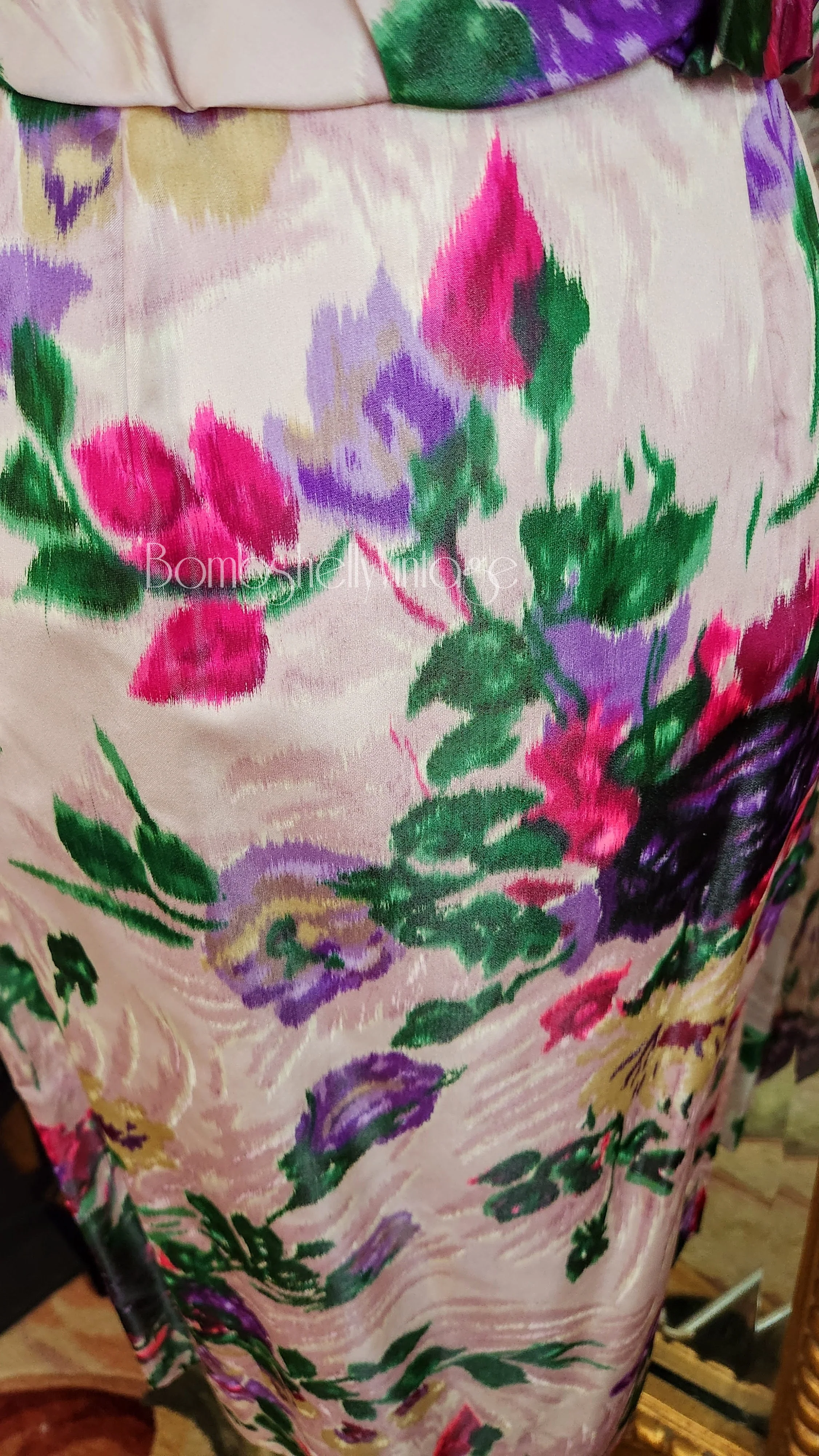 50s Pink And Purple Floral Satin Wiggle Dress With Bow - Image 6