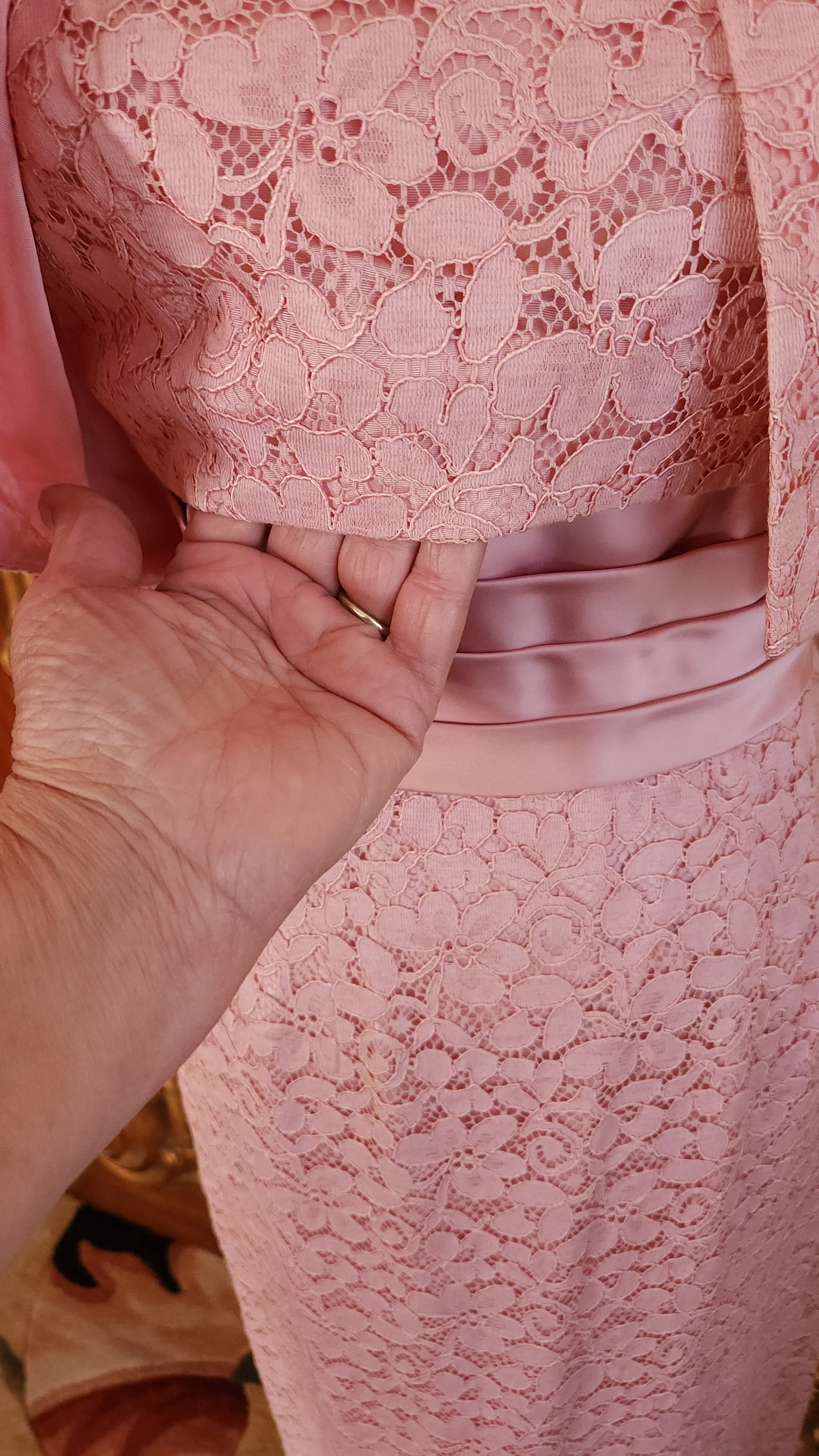 50s Pink Lace Wiggle Dress And Jacket - Image 9
