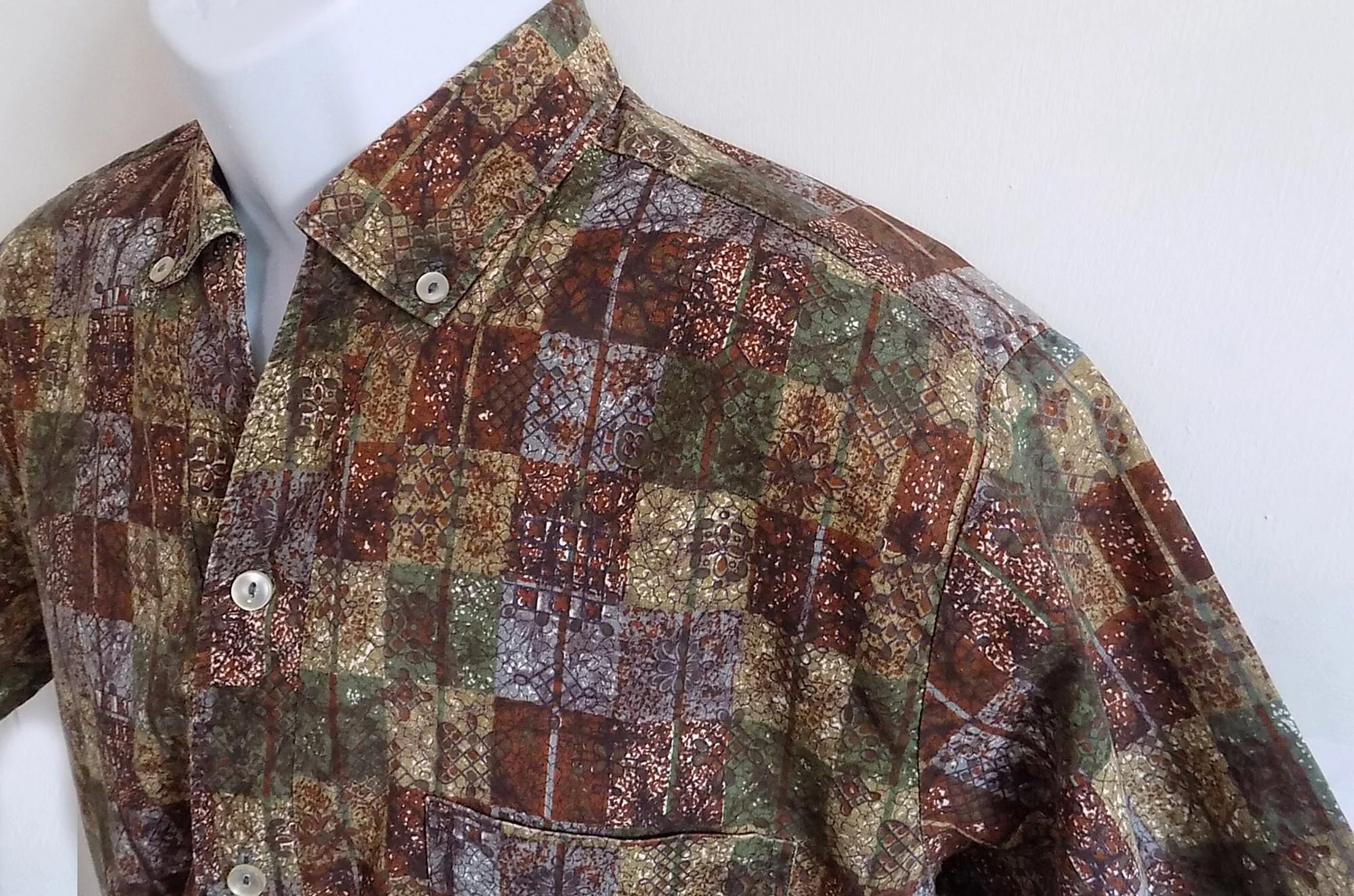 50s Print (fake Batik) Cotton Short Sleeved Shirt Button Down Collar Da Vinci of California Atomic Summer Made In The Usa - Image 5