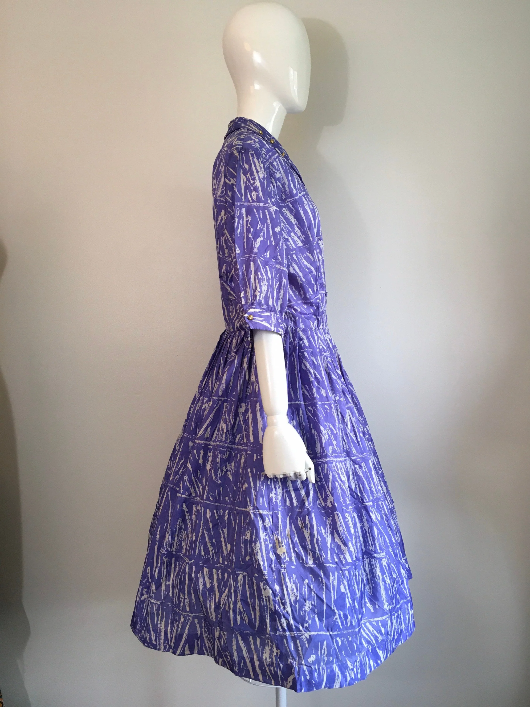 50's Purple and White Abstract Printed Shirt Dress by Meg Marlow - Image 3