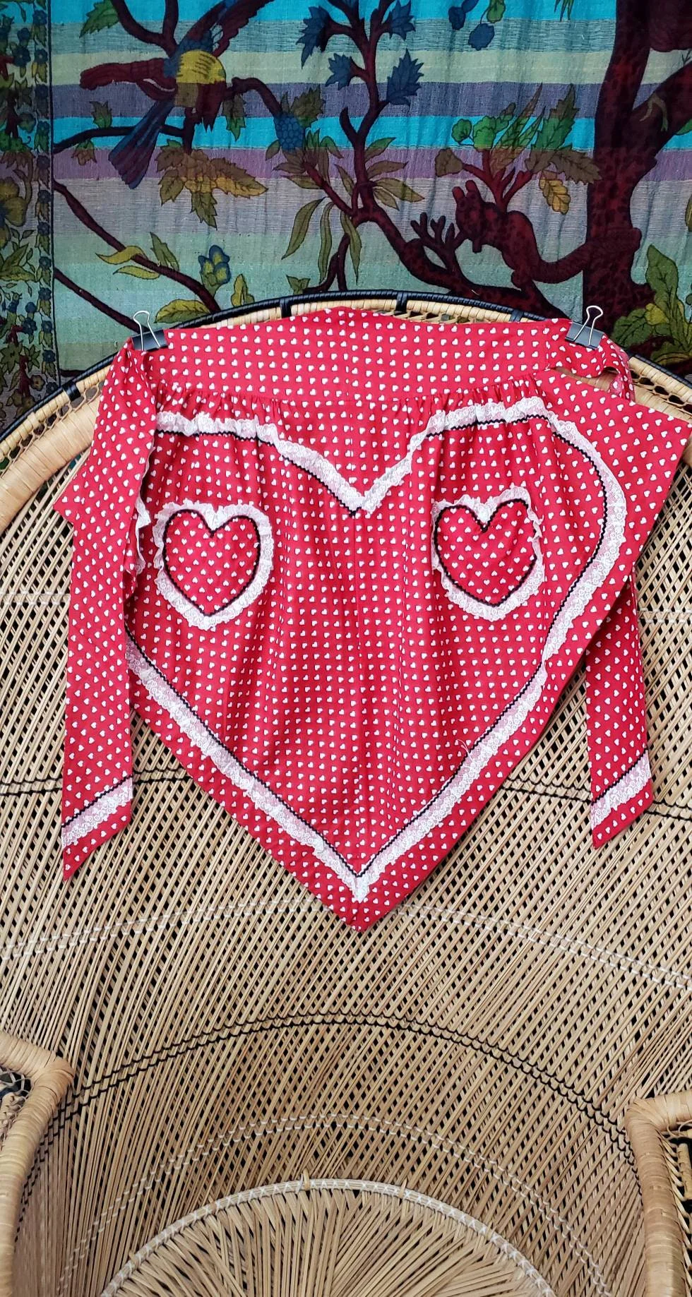 50s Red Heart Apron with Heart-Shaped Pockets Vintage - Image 3
