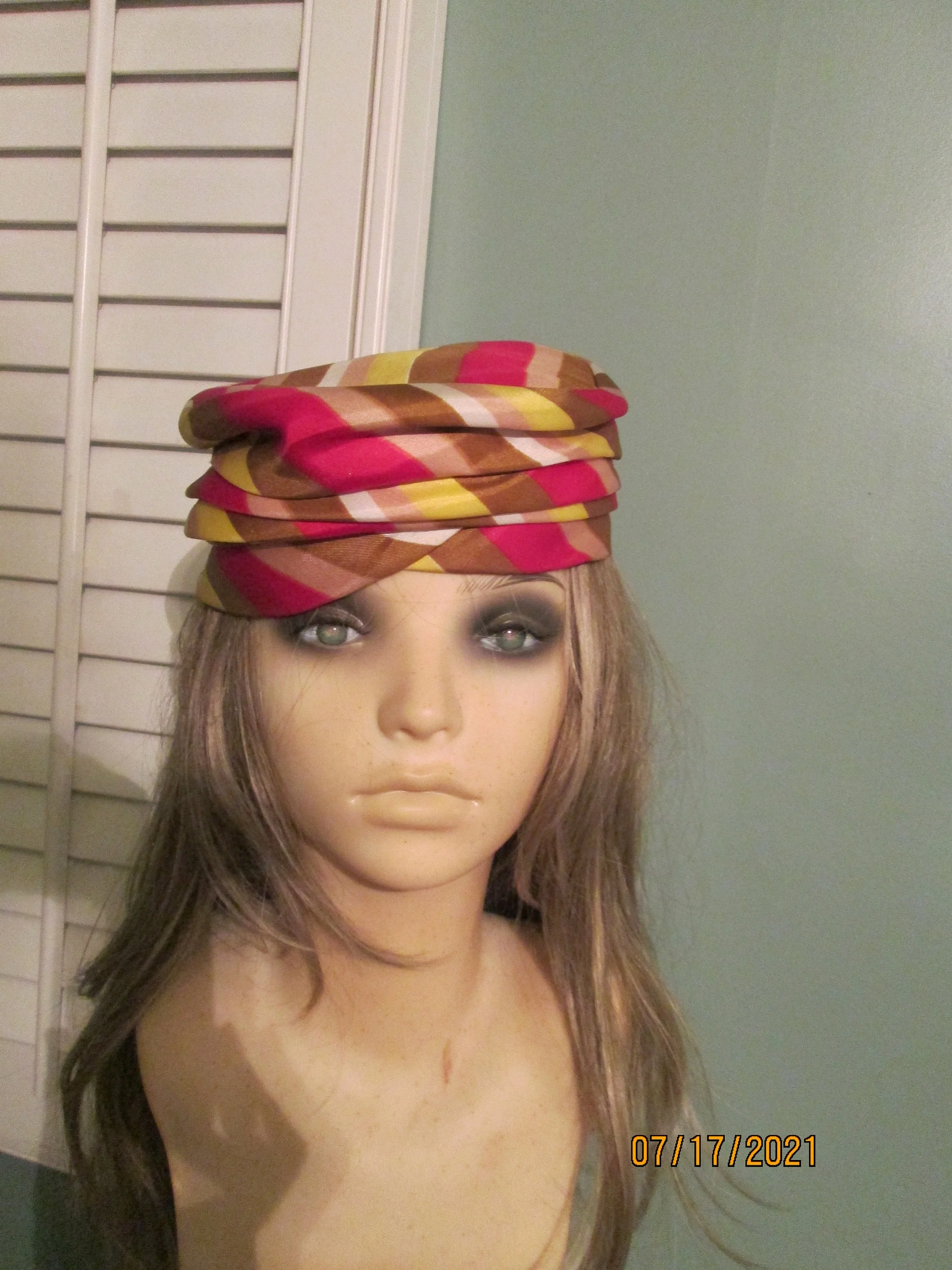 50s Red Striped Pillbox Cloche Hat by Clover Lane - Image 4