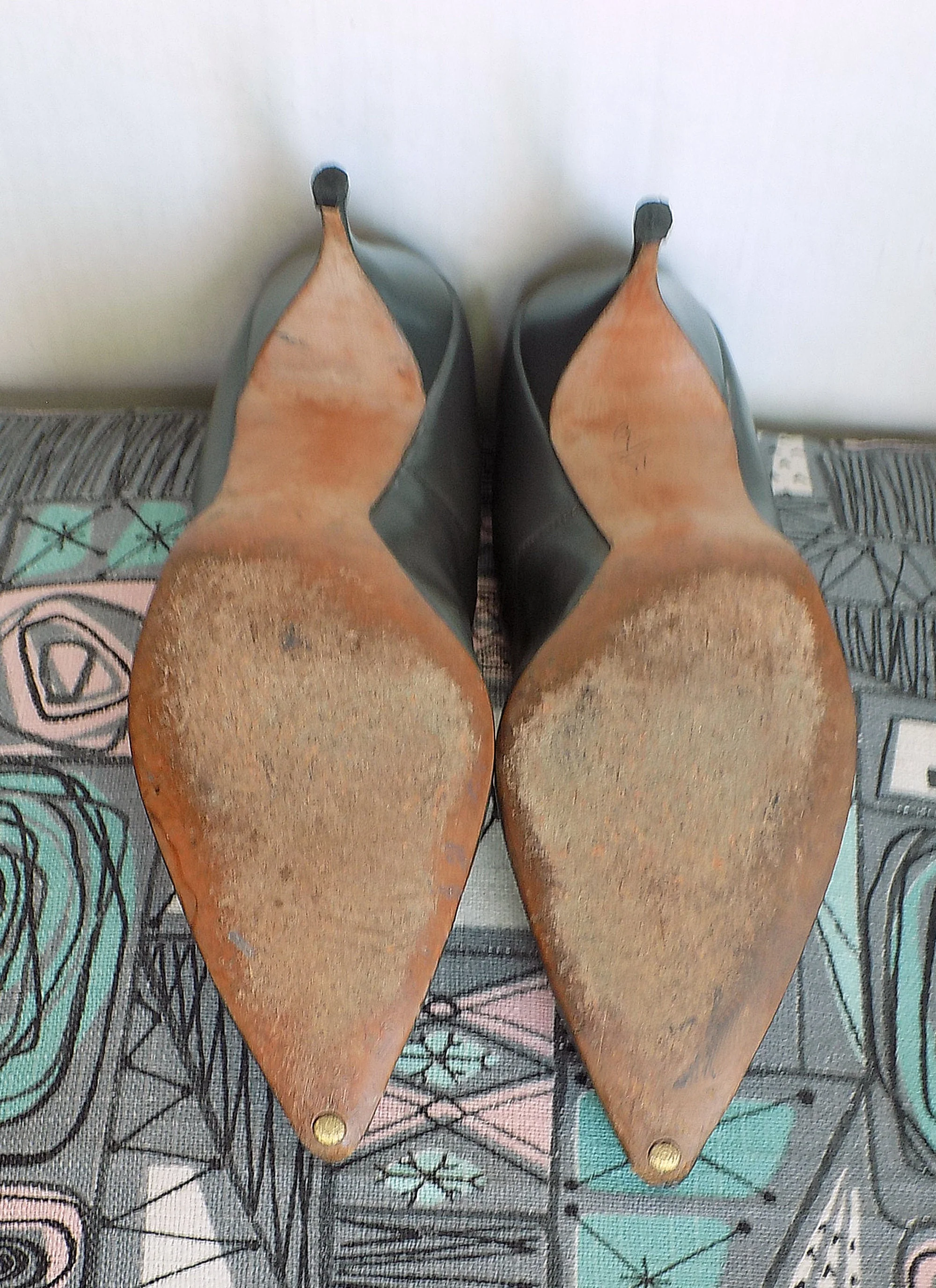 50s Sattini Gray High Heels Stilettos Gray Leather Rockabilly Kitten Elegant Rare Color by Sattini - Image 5