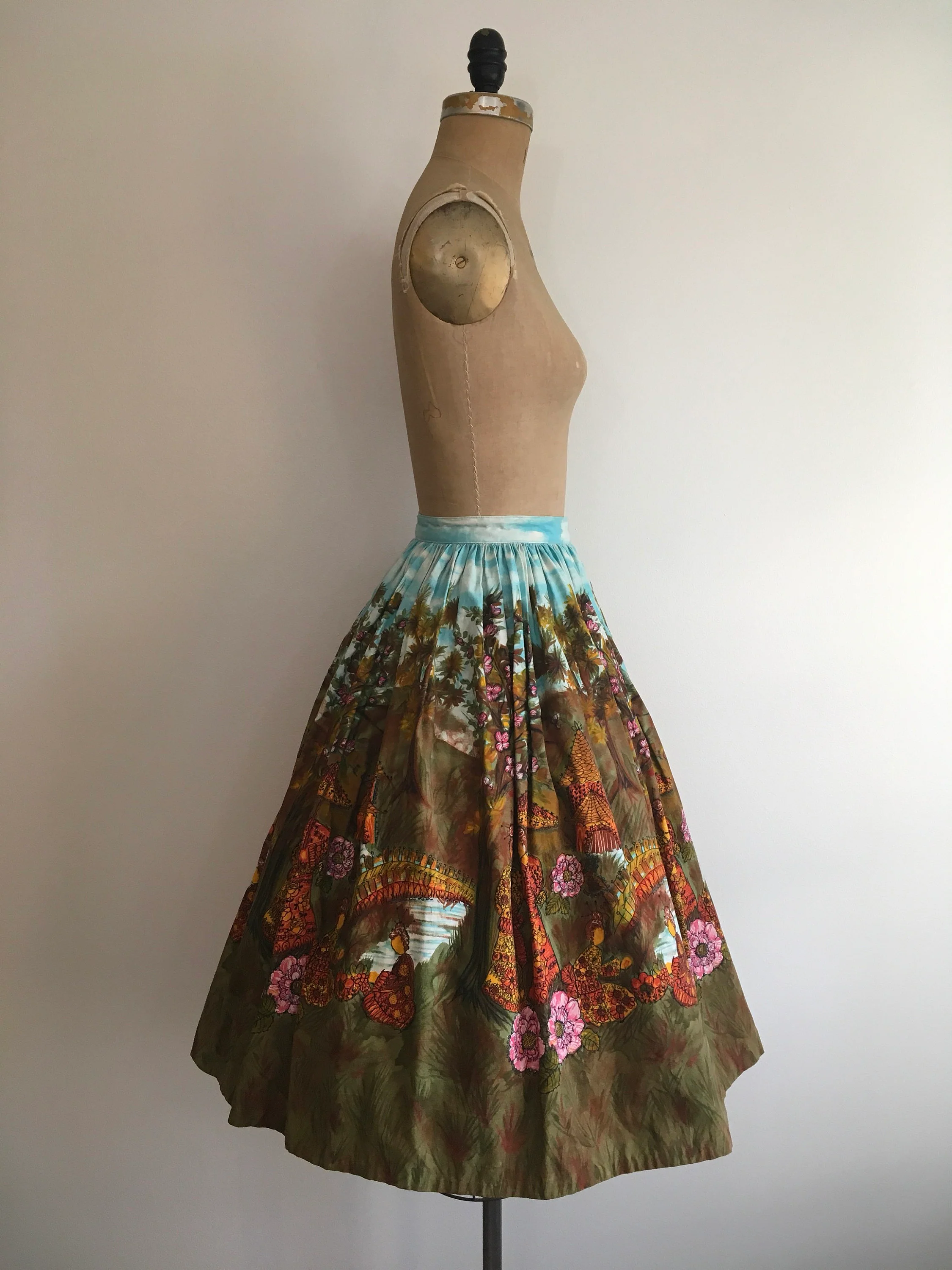 50's Scenic Novelty Print Border Skirt - Image 3