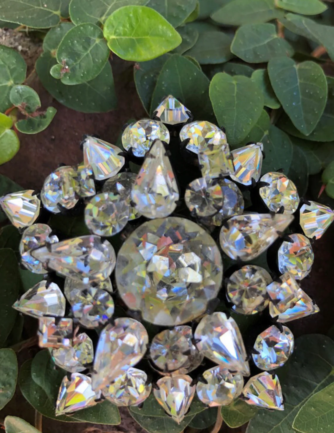 50s Schreiner Brooch And Earrings Set - Image 8