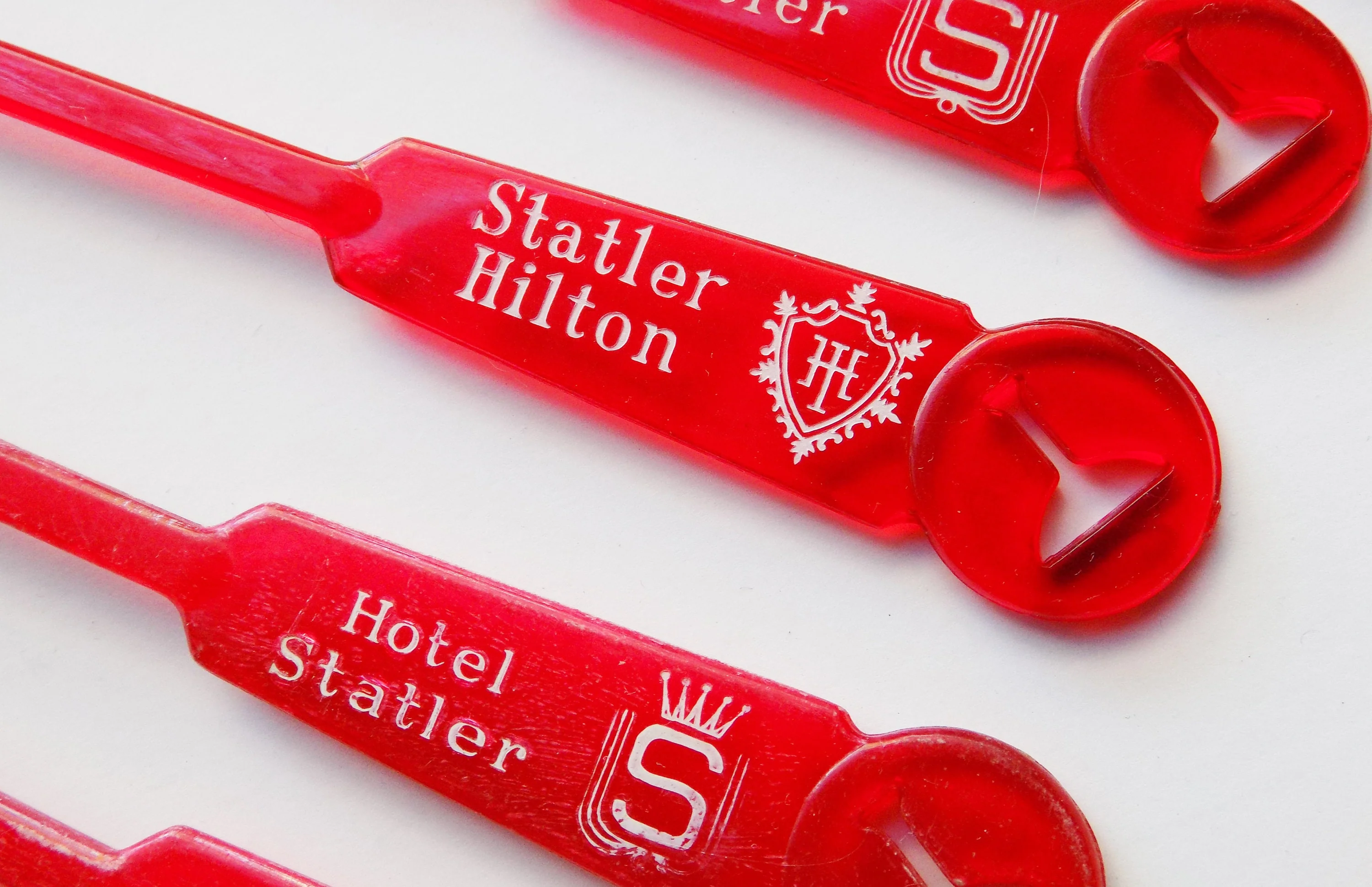 50s Set of 12 Swizzle Sticks From The Buffalo Hotel Statler Red Spoon Made In The U. S.a. Eagle Barware Bar Cocktails - Image 2
