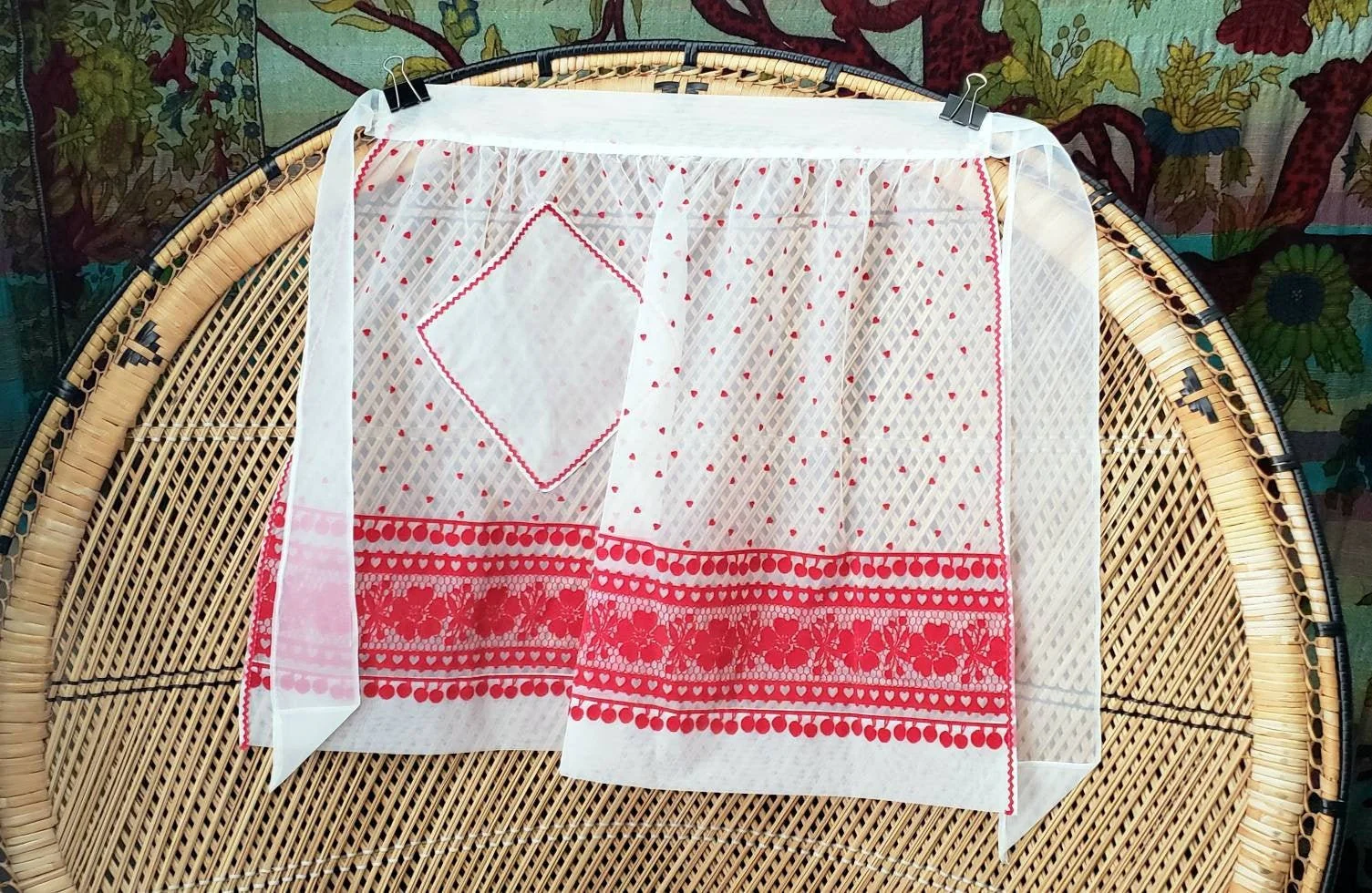 50s Sheer Apron with Red Hearts and Flowers Vintage - Image 2