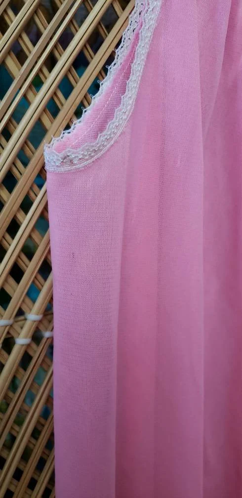 50s Sheer Pink and Lace Nightgown Sm/md - Image 9