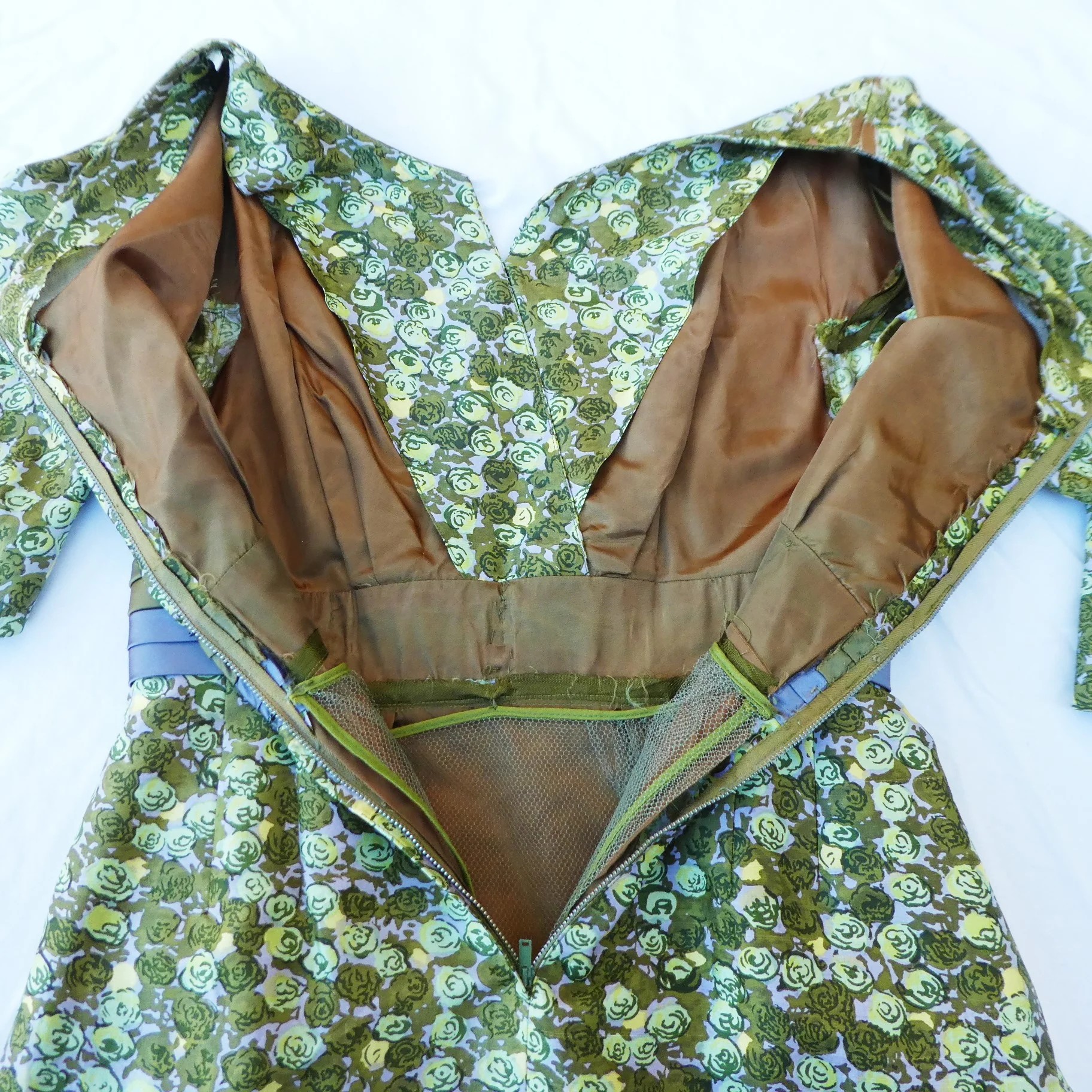50s Silky Abstract Roses Dress Bow Pintuck Satin Waist - Image 8