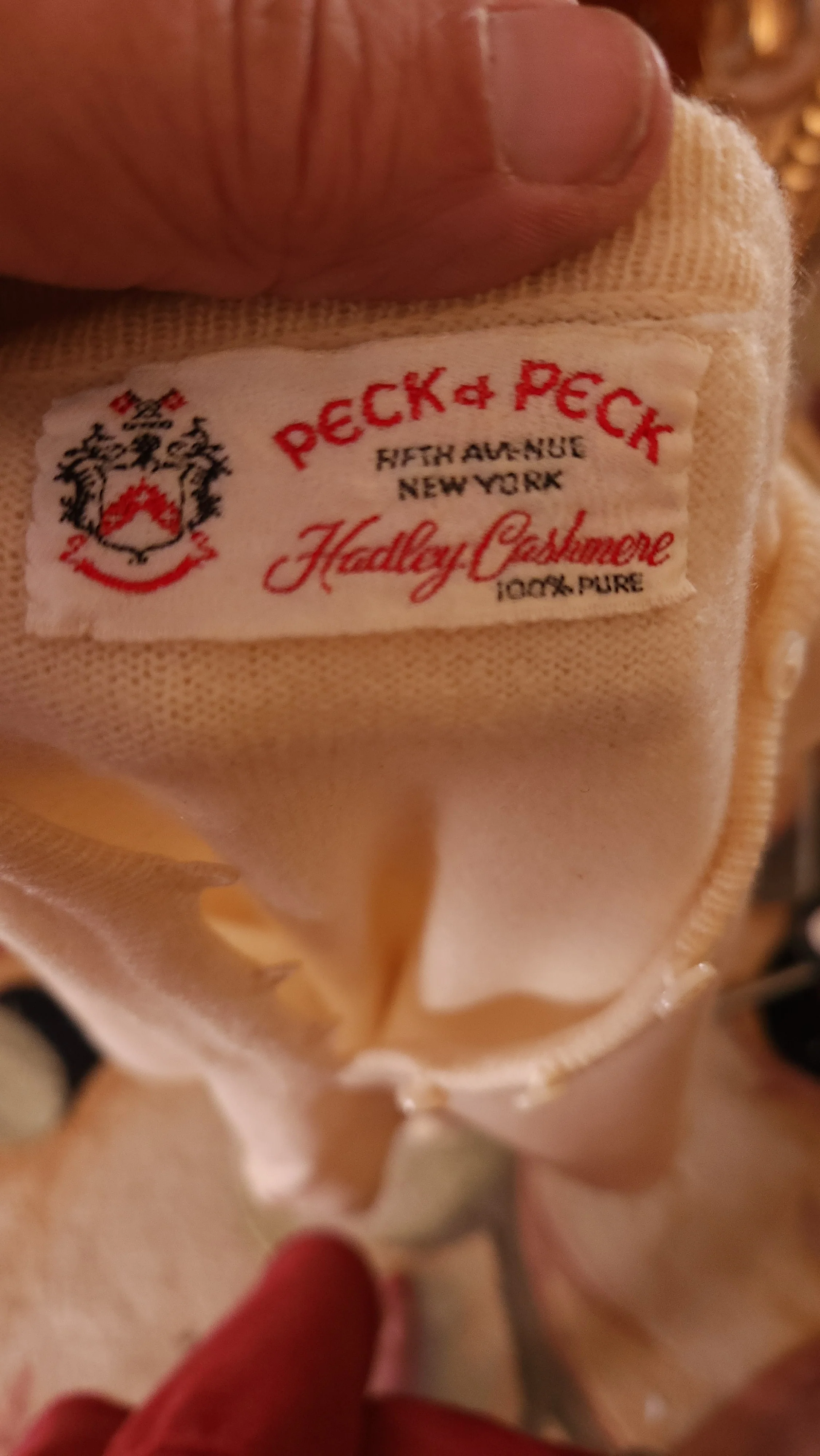 50s Soft White Collared Short Sleeve Cashmere Sweater By Peck & Peck Fifth Avenue - Image 6