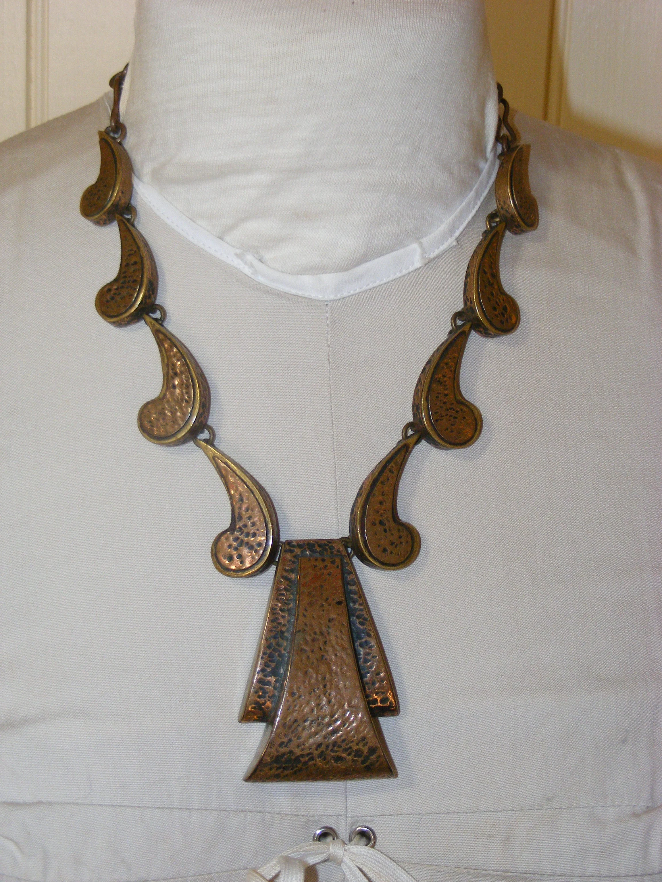 50s Statement Necklace Hammered Copper Brass Chunky By Maya Mexico - Image 11