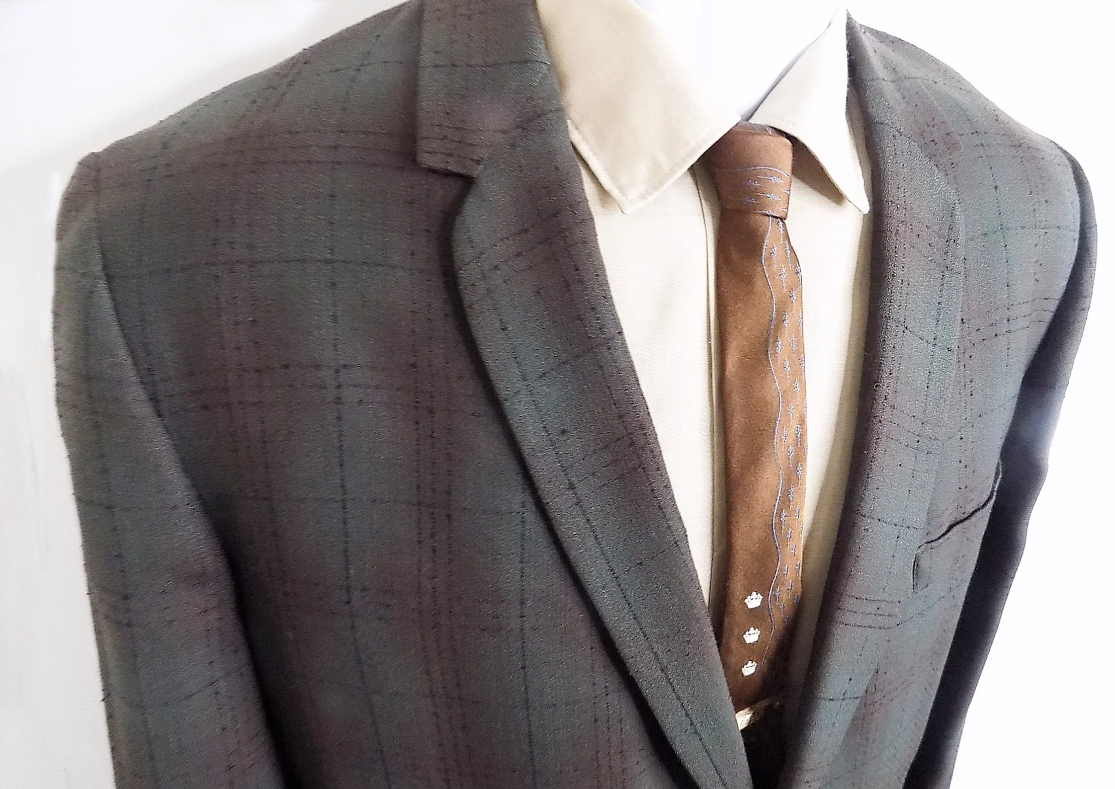 50s Thin Lapel Sports Coat Dinner Jacket Suit Jacket Olive Green and Dark Red Plaid with Flecks Slubs Mint House of Lords Ca - Image 2