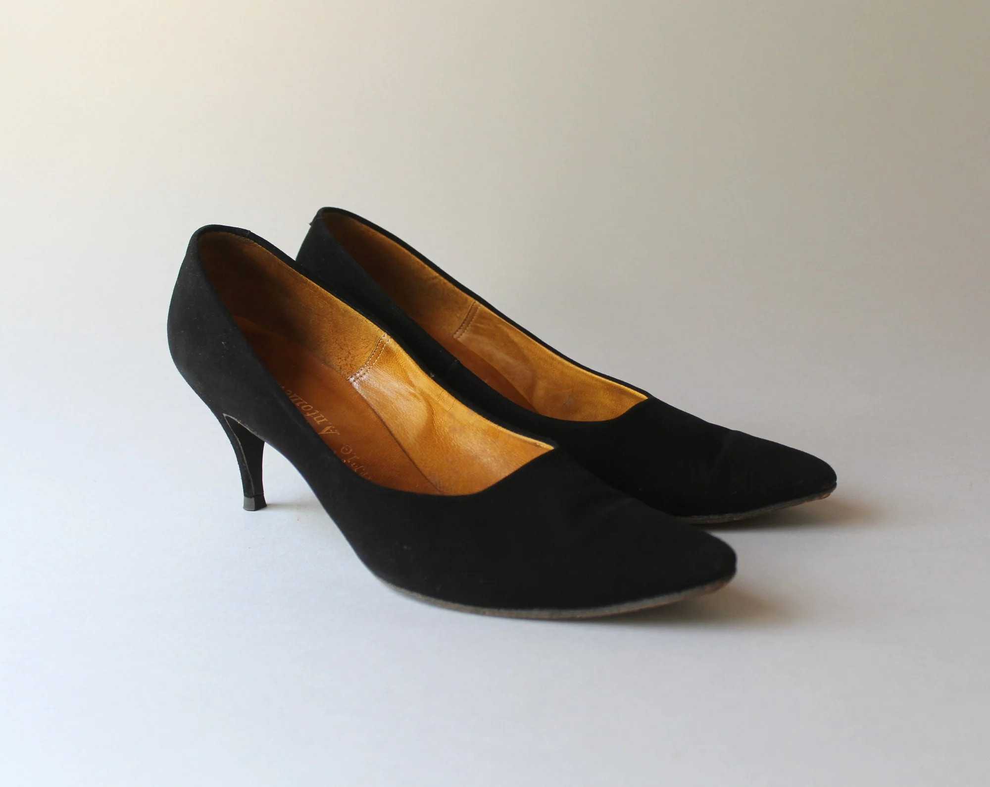 50s Vintage Black Suede Pointy Toe Heels by Marie Antoinette 7 N by Marie Antoinette - Image 2