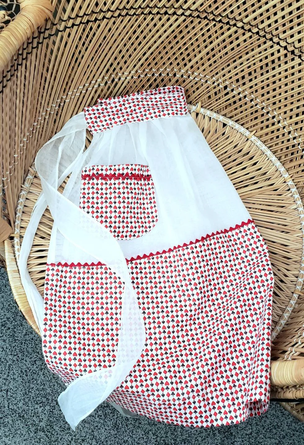 50s Vintage Partially Sheer Apron with Hearts and Spades Red and White Half - Image 4