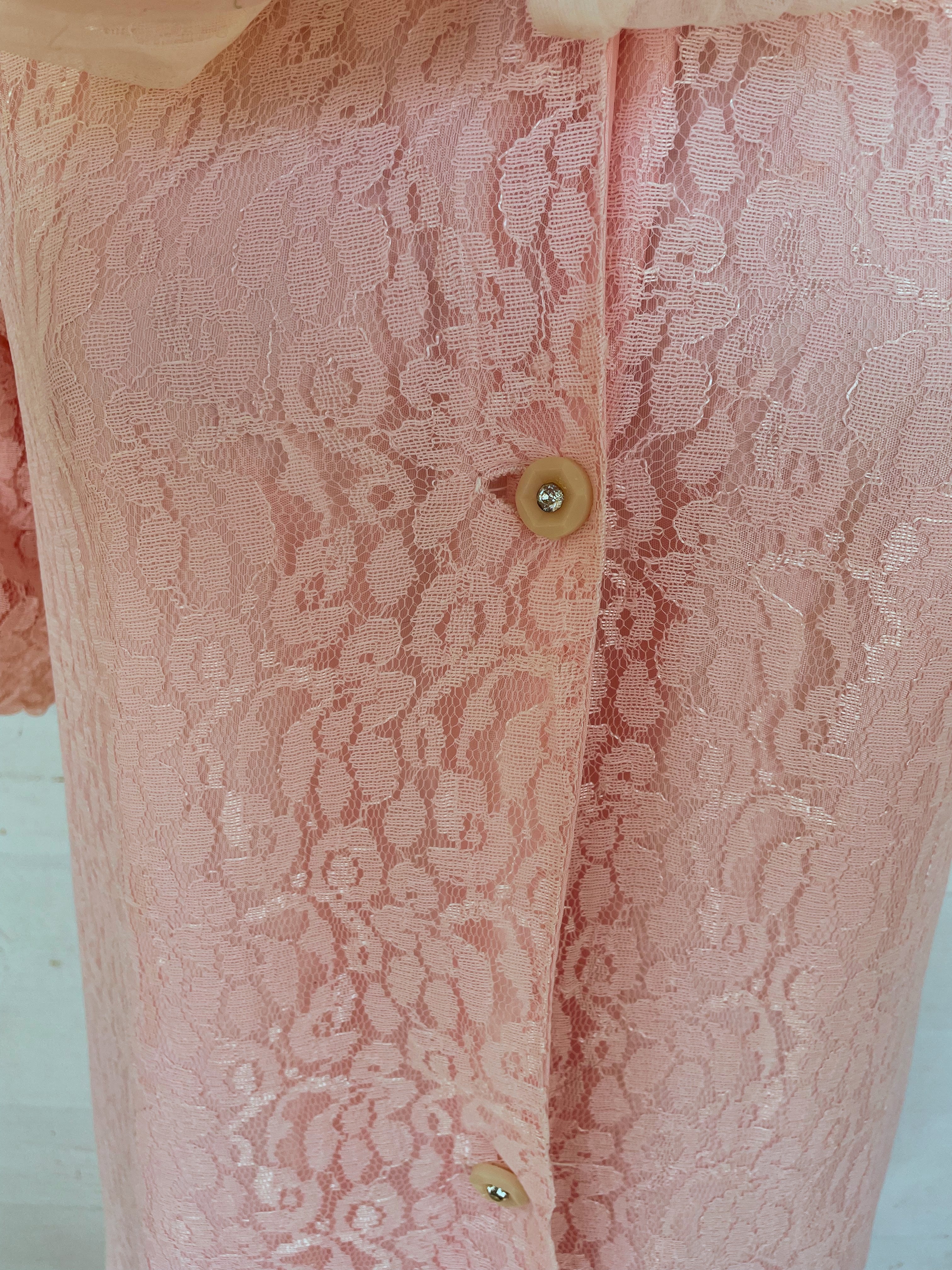 50s Vintage Pink Floral Lace Bed Jacket Robe - Image 12