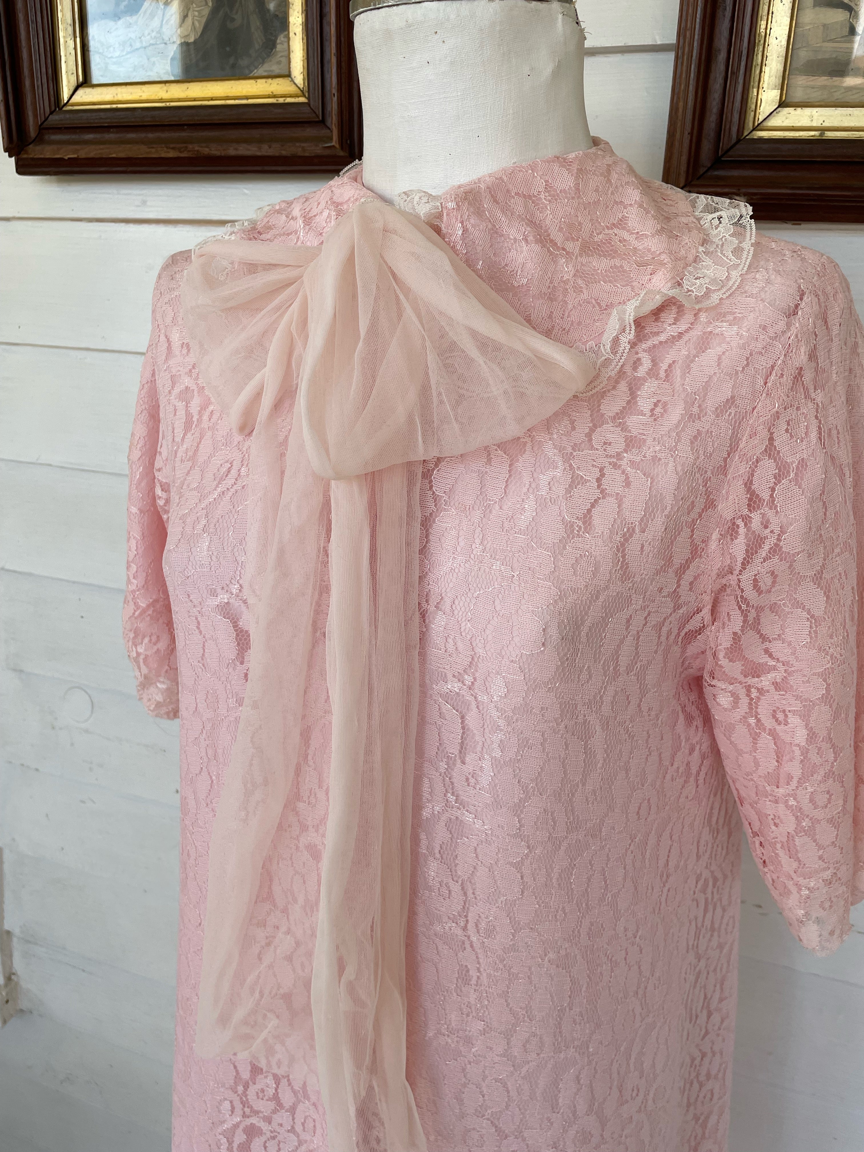 50s Vintage Pink Floral Lace Bed Jacket Robe - Image 19
