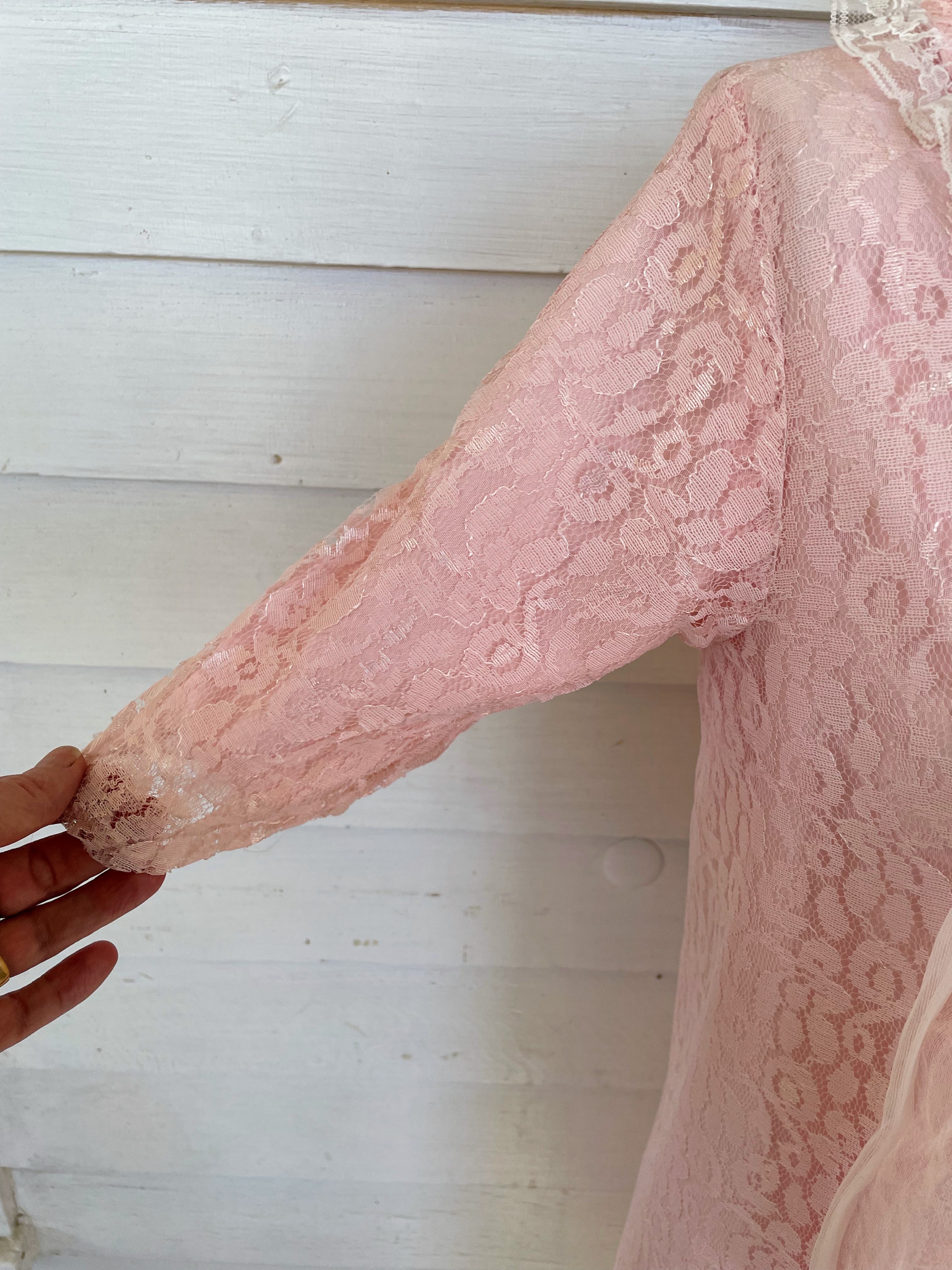 50s Vintage Pink Floral Lace Bed Jacket Robe - Image 6