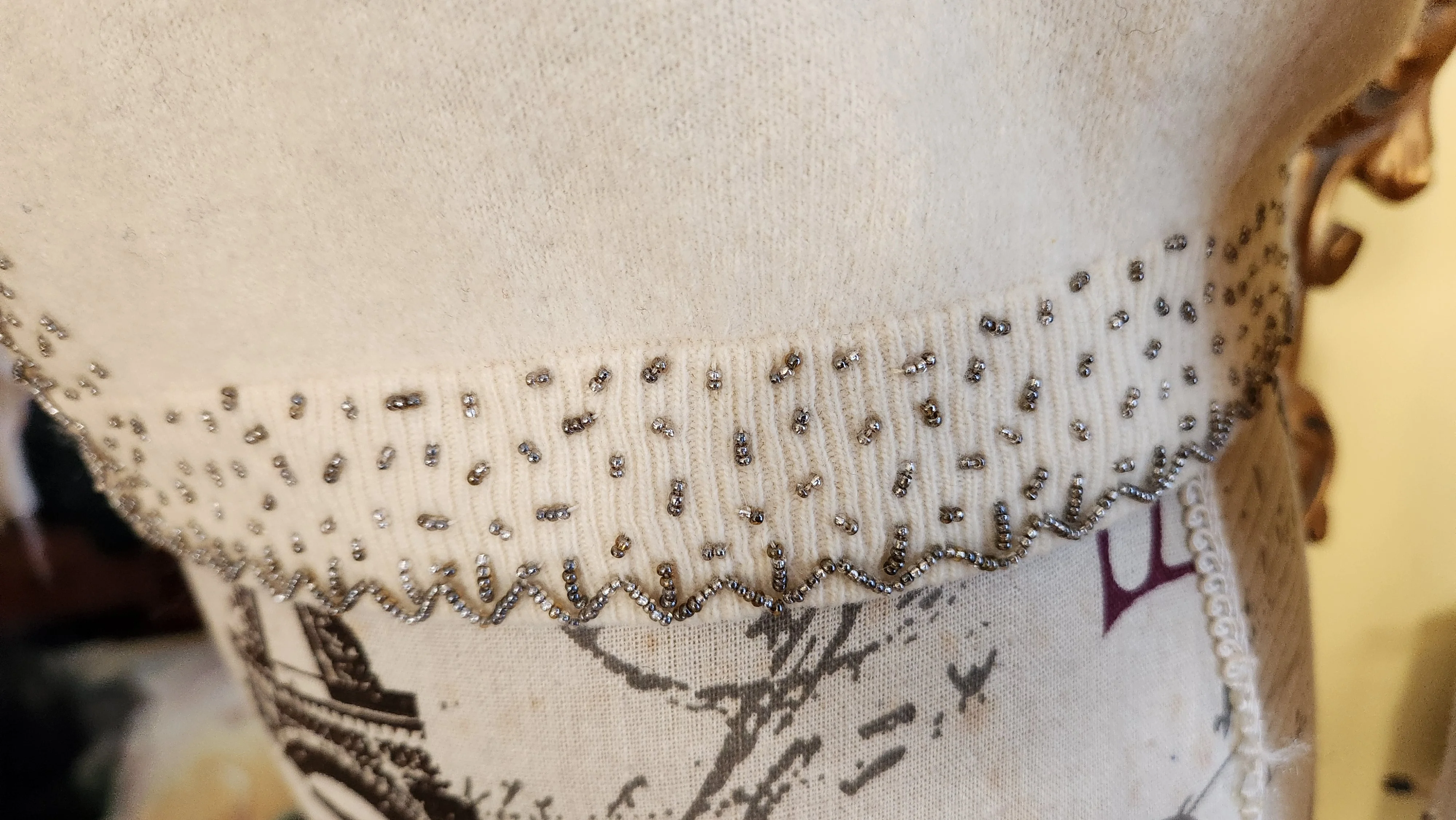 50s White Beaded Wheat Pattern Cardigan Sweater By Miles Sweat - Image 8