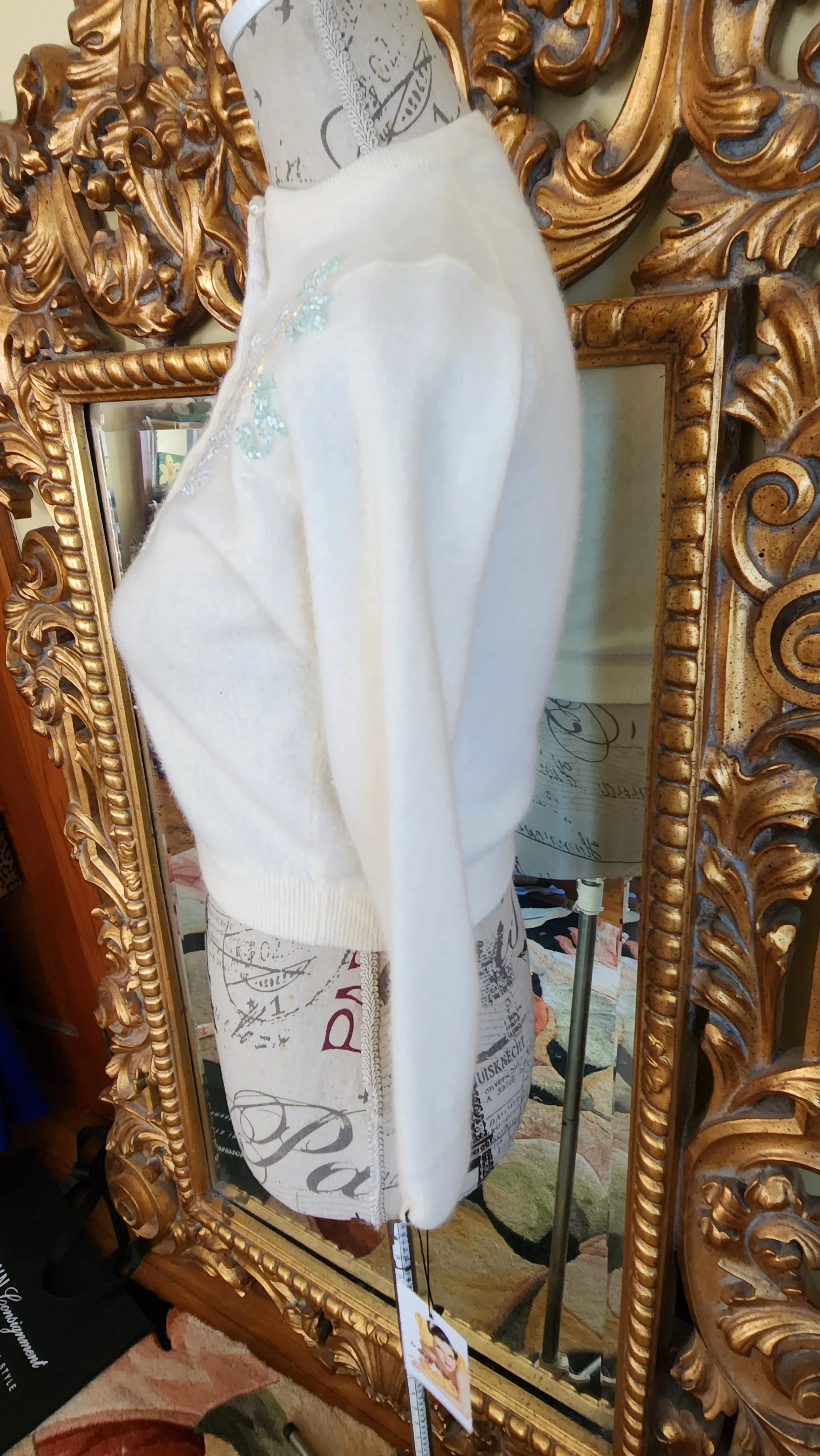 50s White Wool Cardigan With Pastel Beading - Image 4