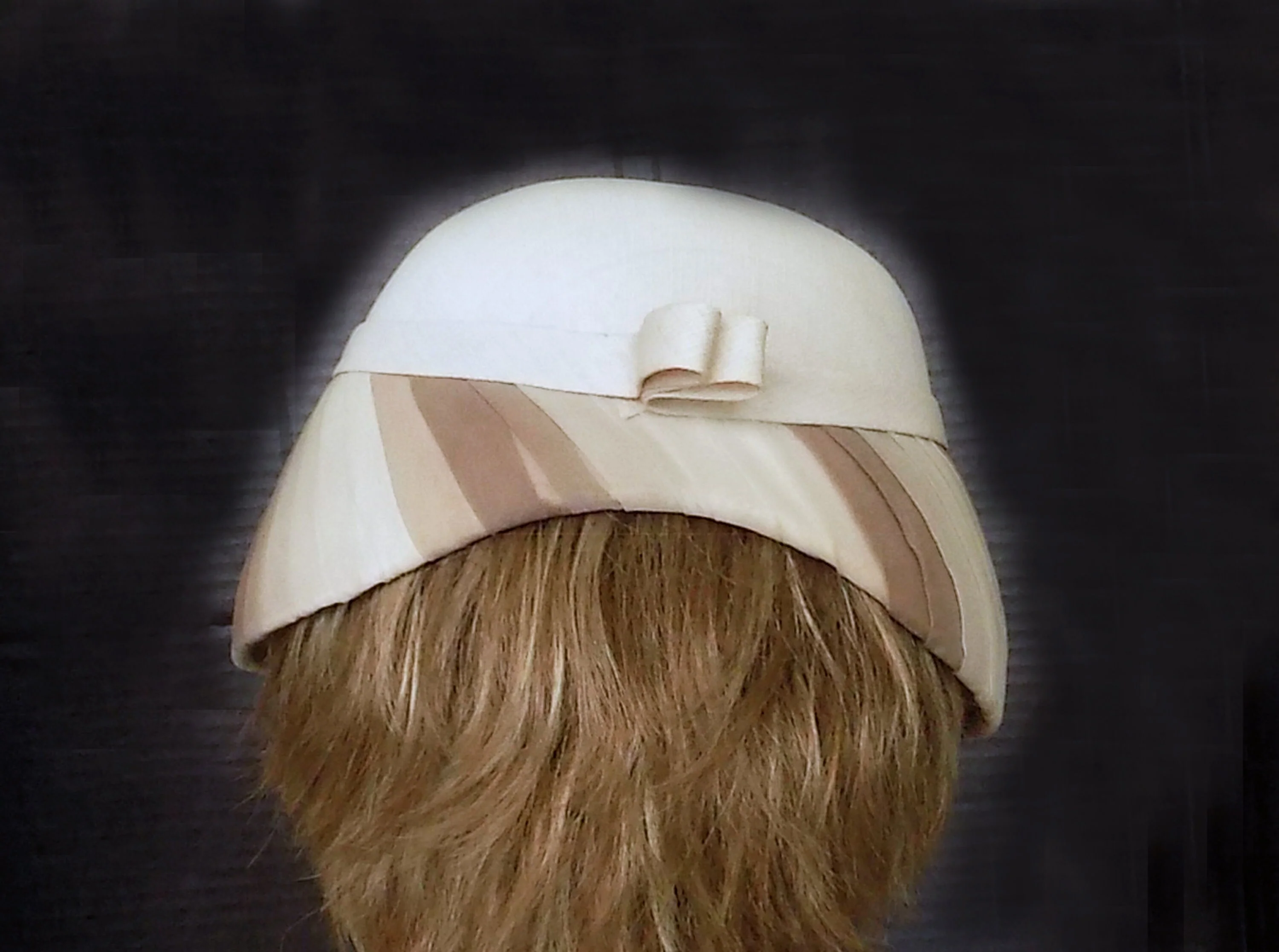 50s Woman's Dome Hat In Beige with Sheer Ribbons Hard Straw Crown and Rear Accent Lucy Atomic Mcm Mad Men - Image 2