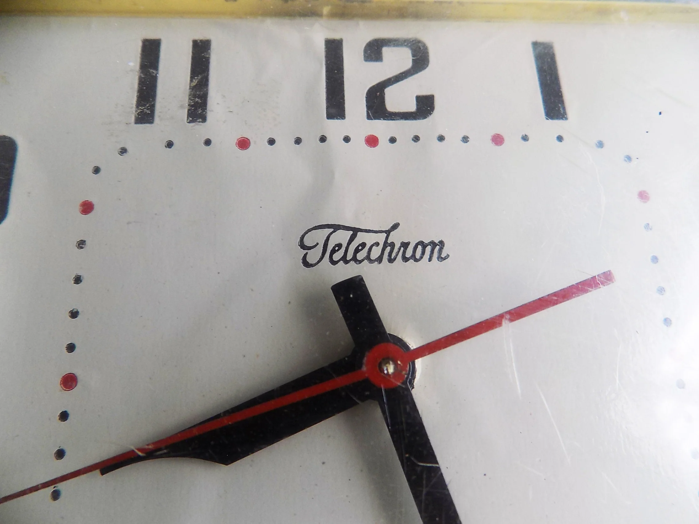 50s Yellow Telechron Electric Clock Wall Or Counter Top Clock Silver Trim Works Atomic 50s by Telechron - Image 7