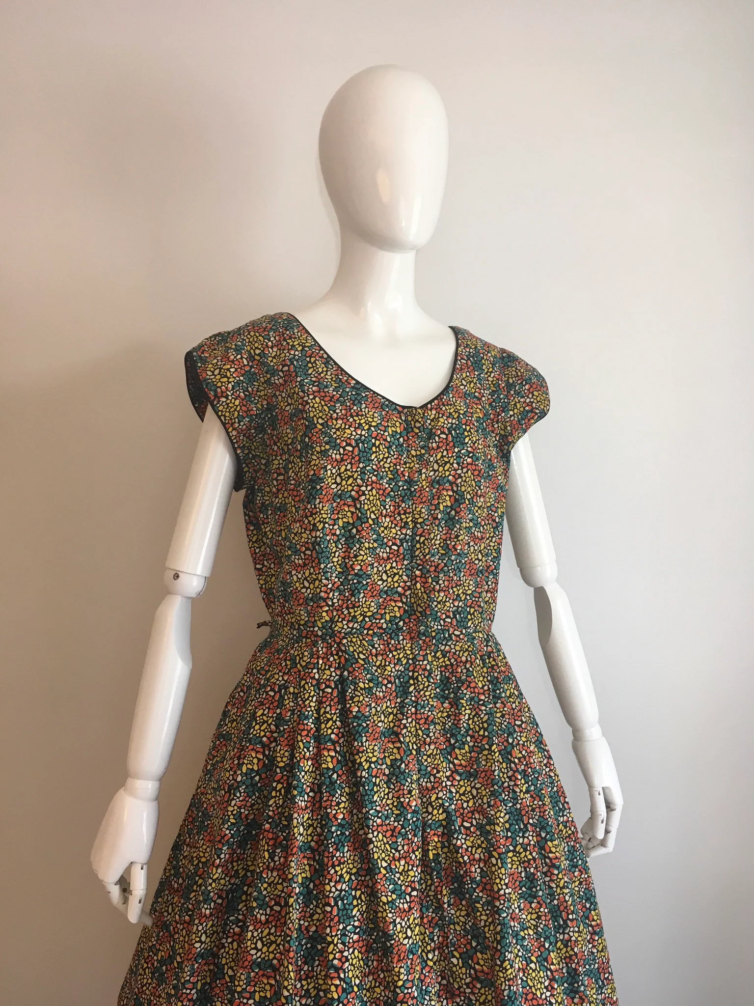50's Zip Front Multicolor Stained Glass Print Dress by Kay Whitney - Image 4