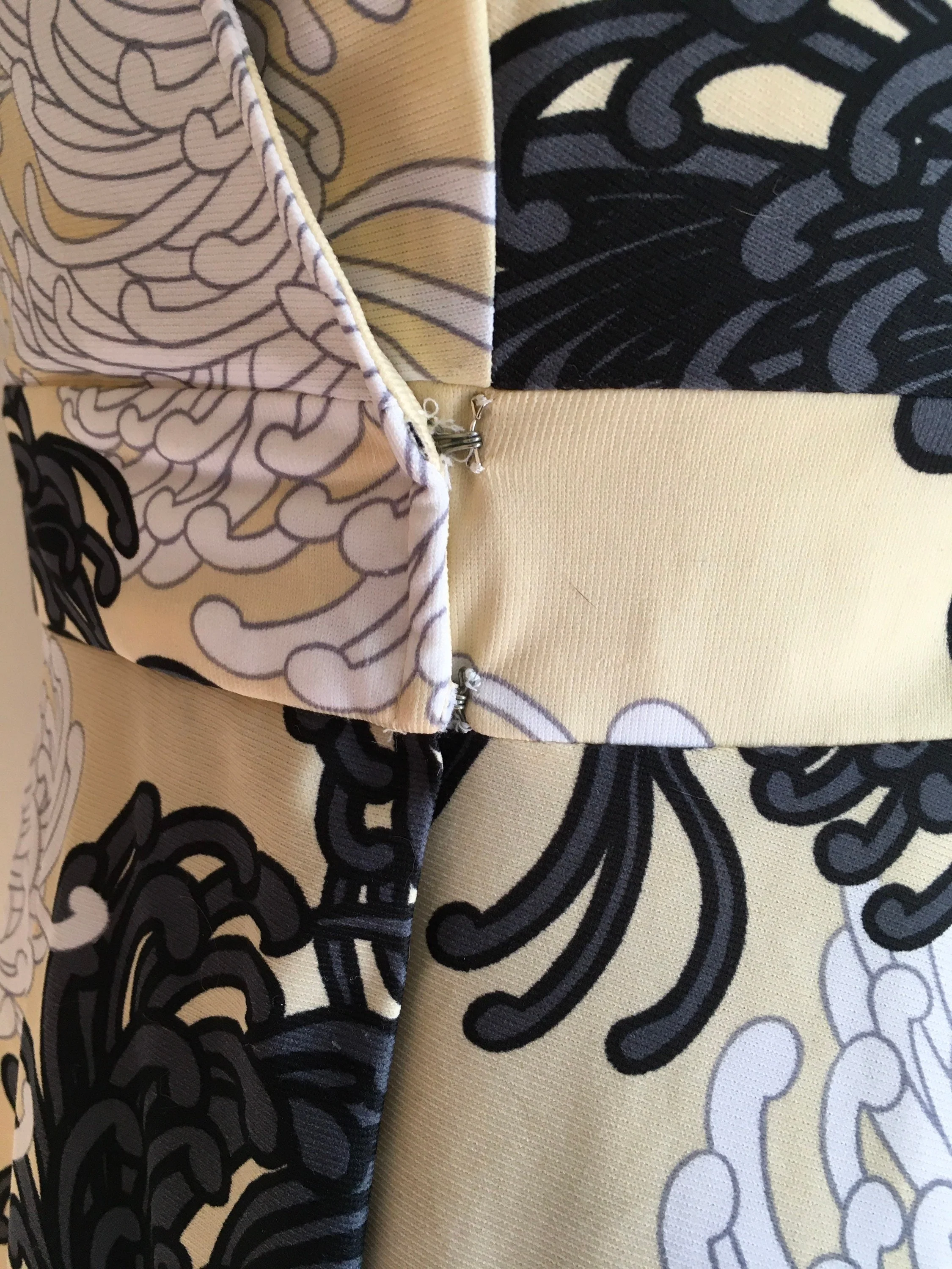 60’s-70’s Chrysanthemum Print Wrap Maxi Dress - Image 7