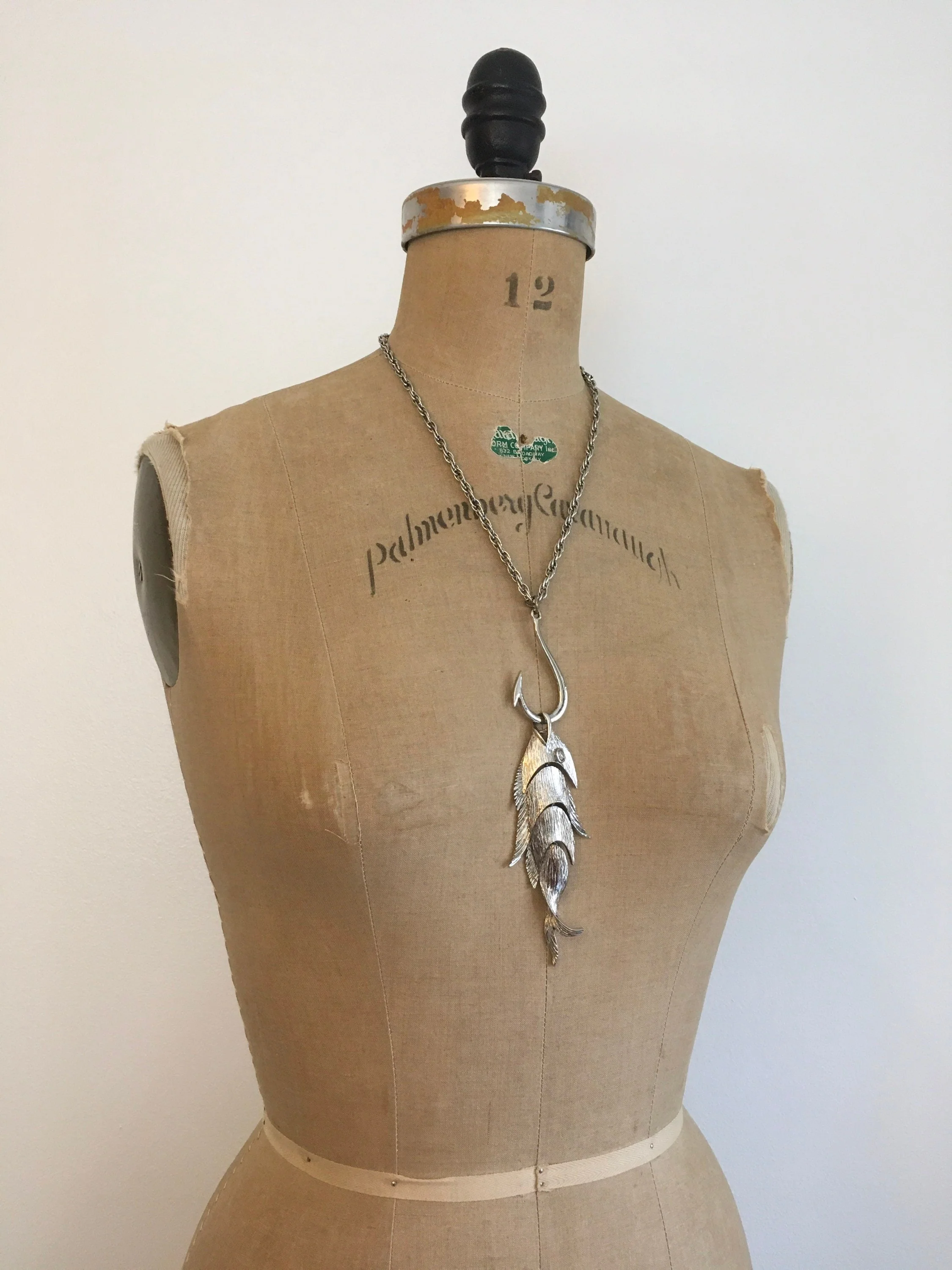 60’s-70’s Silver Fish Hook Necklace by ART - Image 4