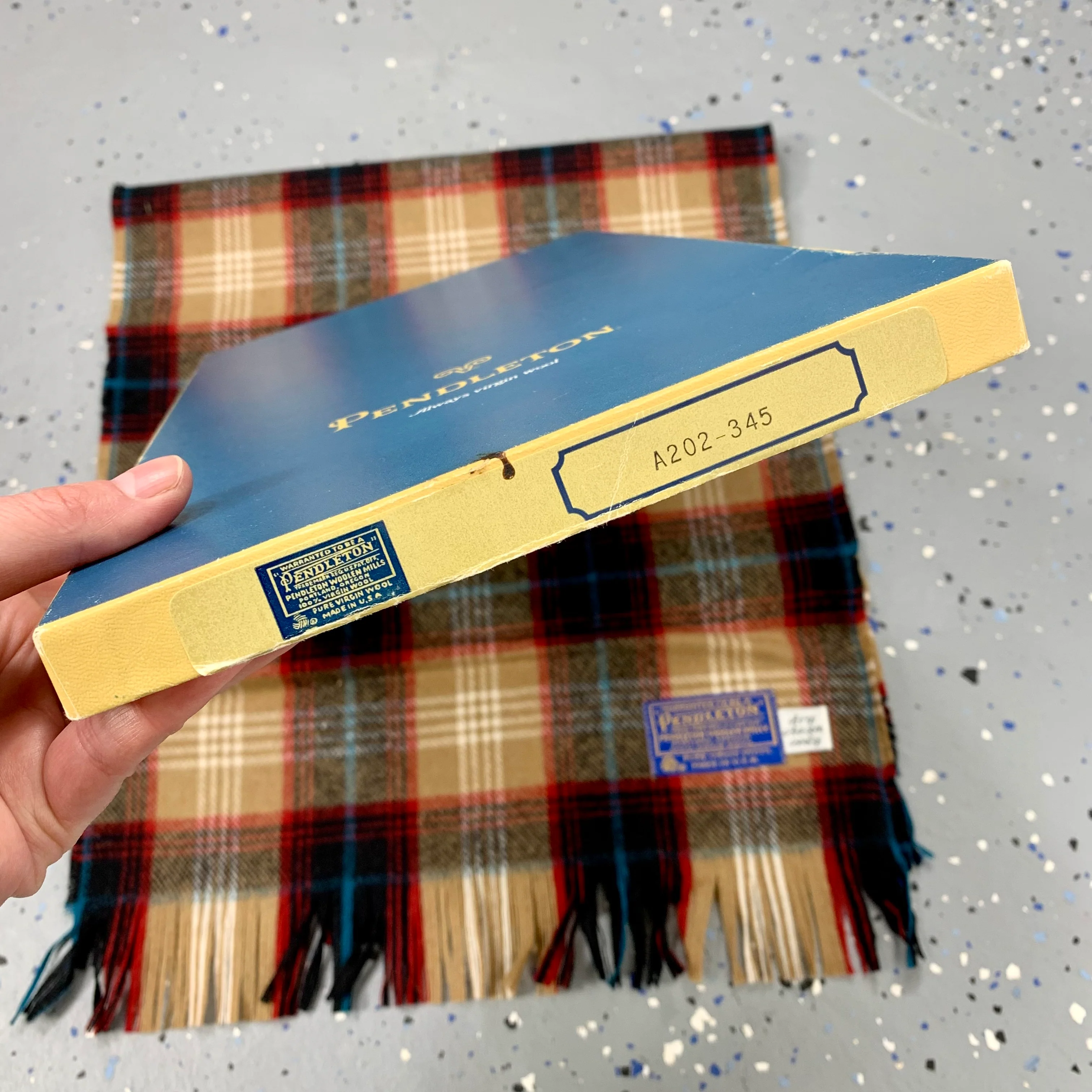 60s 100% Virgin Wool Plaid Neck Scarf Muffler With Box By Pendleton - Image 3