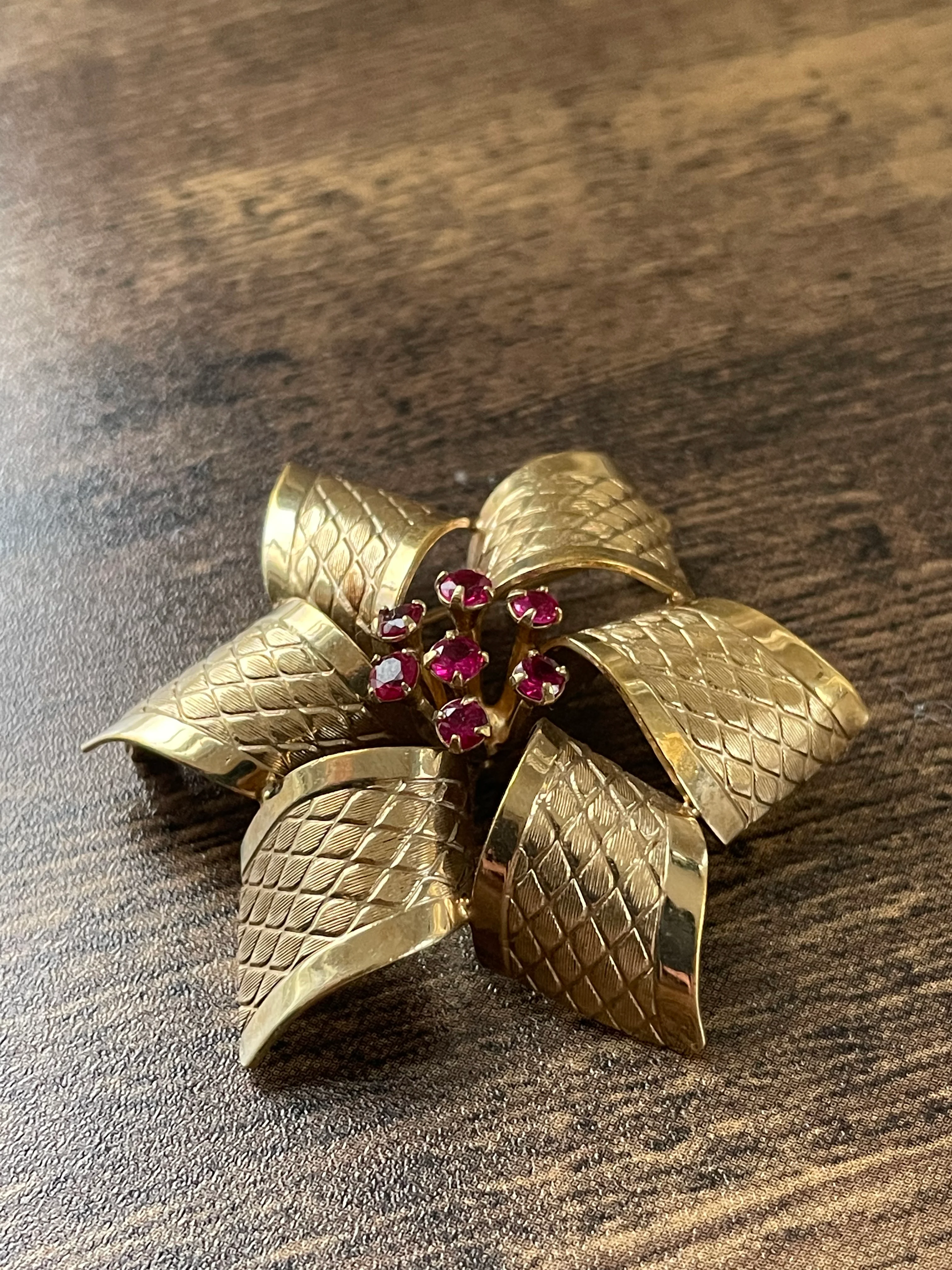 60s/70s 12k Gold Filled Ribbon Style Brooch By Danecraft - Image 5