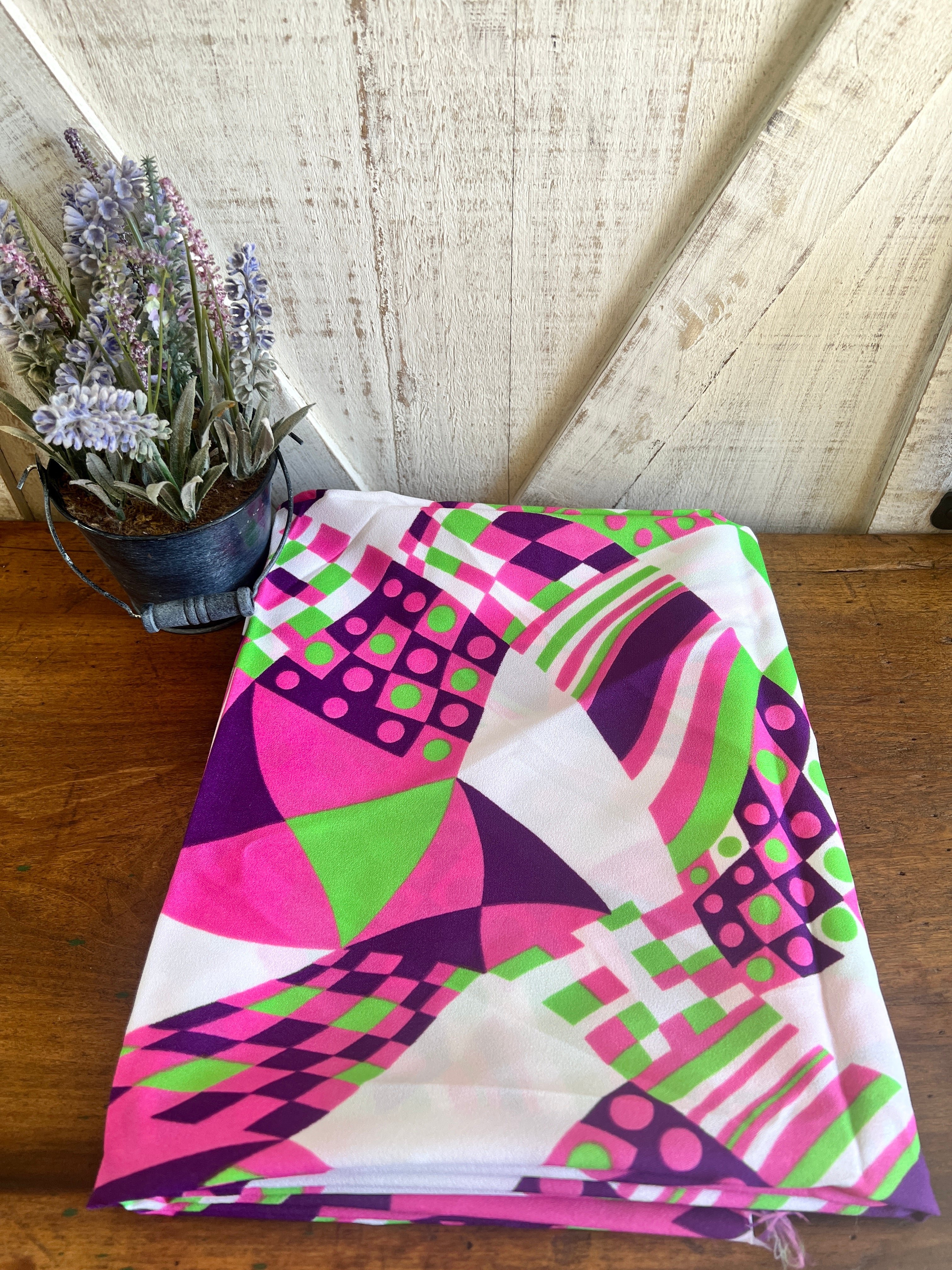 60s/70s 1970 Retro Geometric Shapes Multicolored Fabric - Image 3
