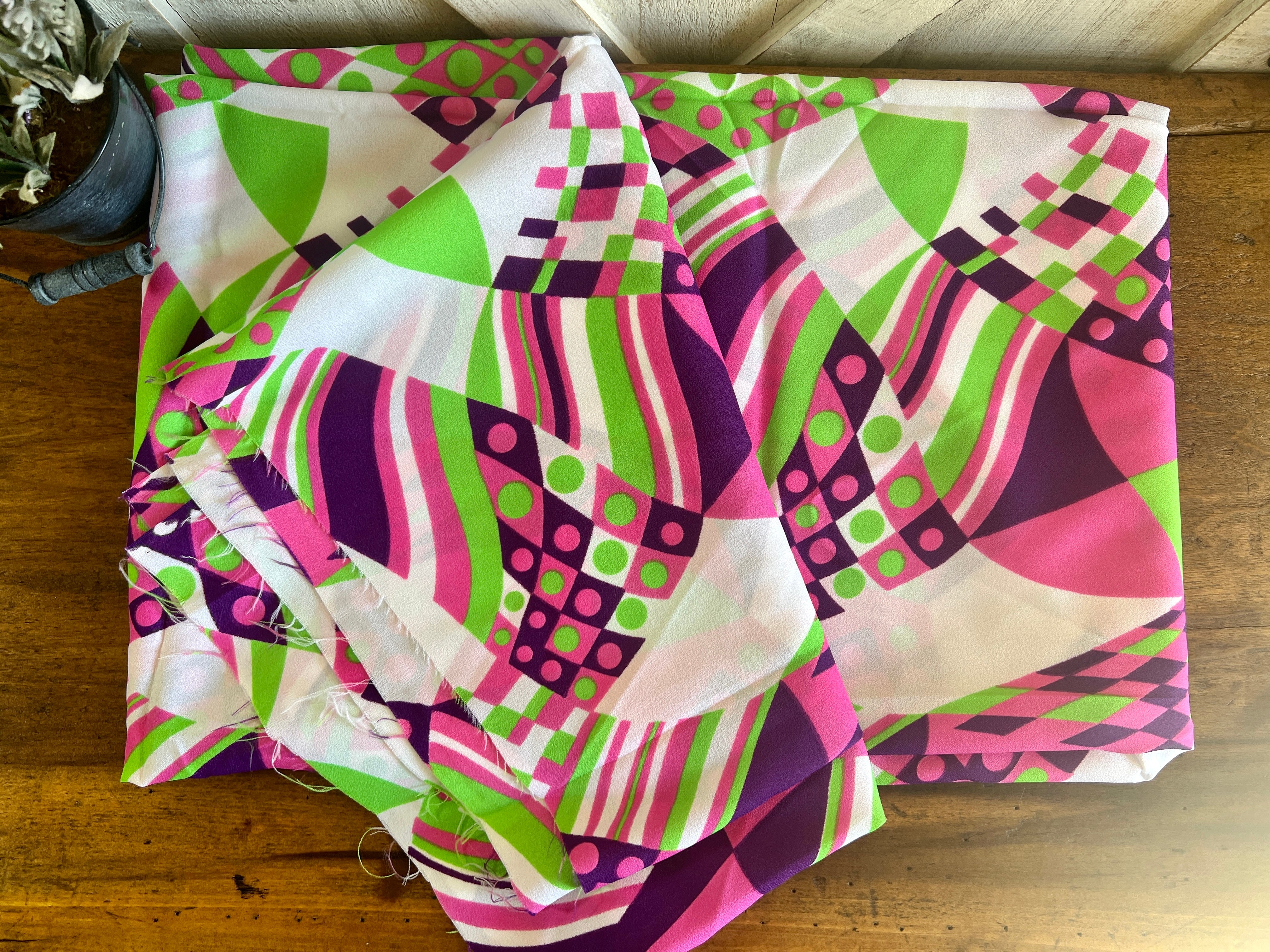 60s/70s 1970 Retro Geometric Shapes Multicolored Fabric - Image 9