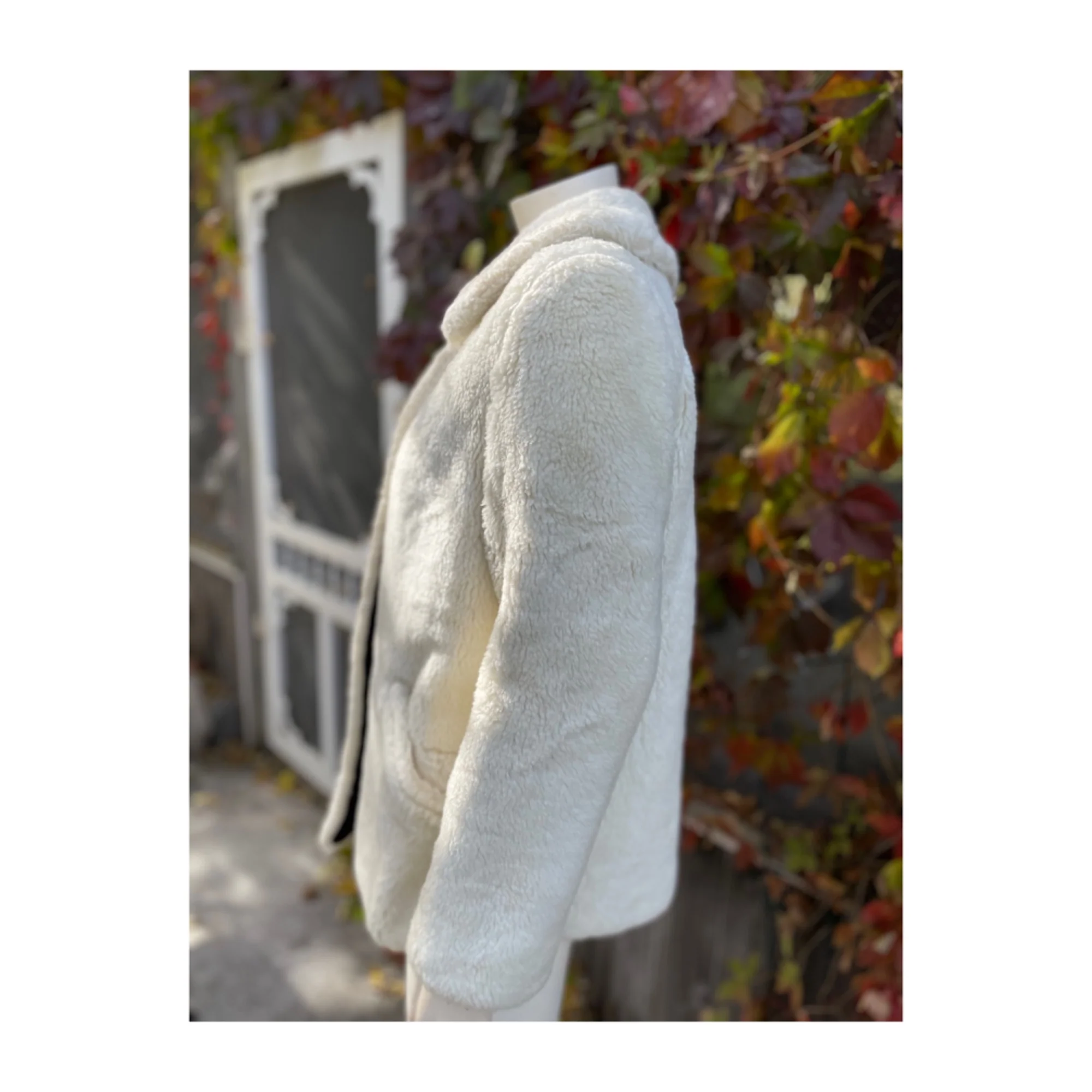 60s/70s Shag Carpet Coat Jacket Quilted Lining By United Garments Ltd - Image 8