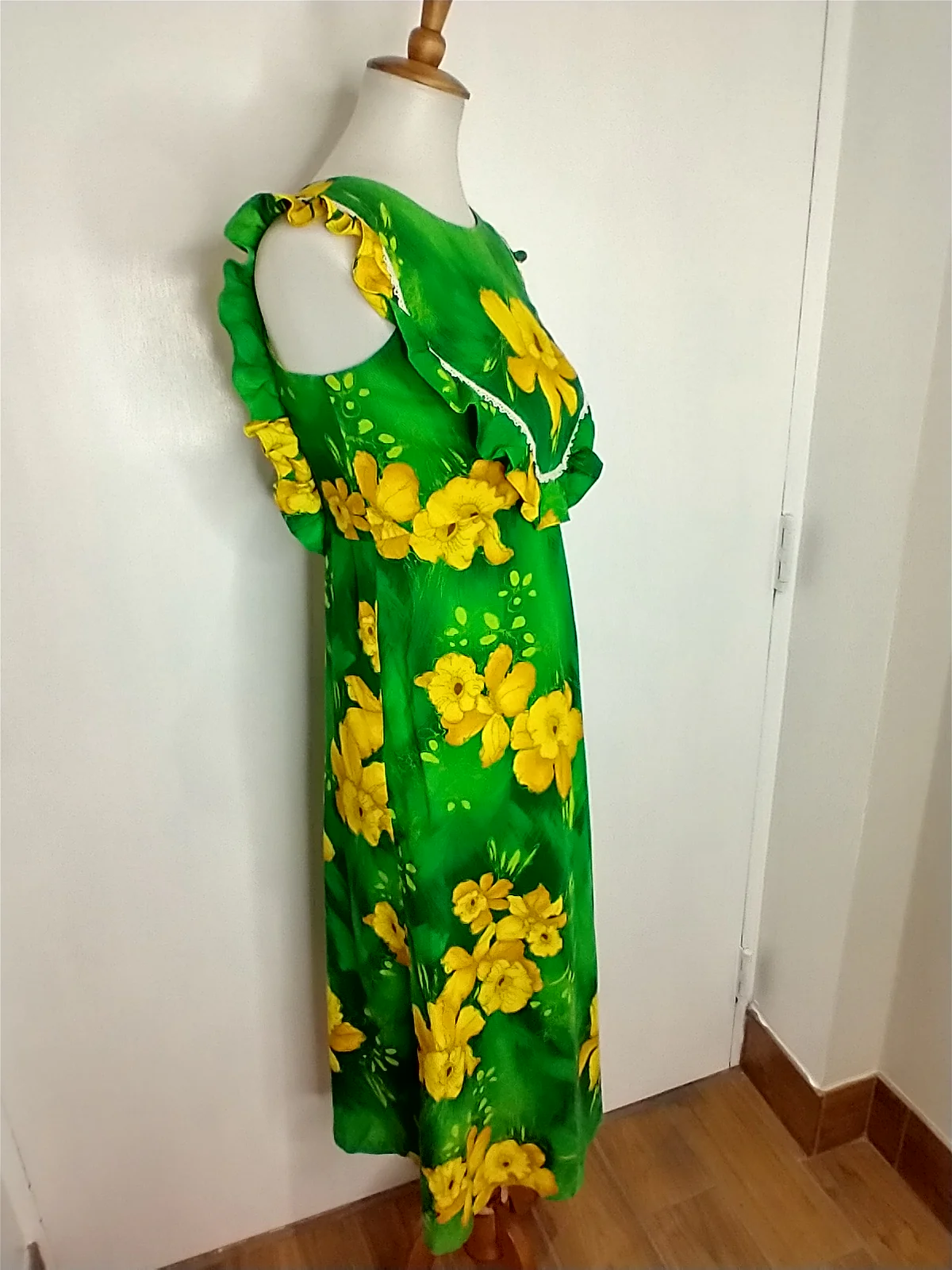 60s/70s 70s Dendrobium Floral Luau Dress - Image 7