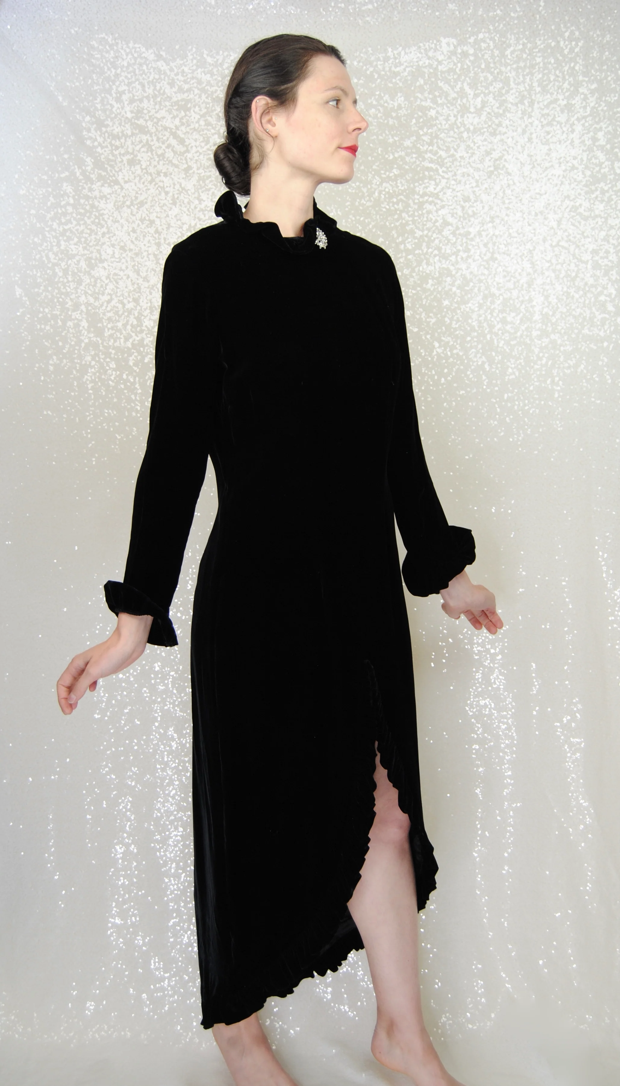 60s/70s Black Velvet Ruffled Mock Neck Hem Cocktail Dress - Image 5