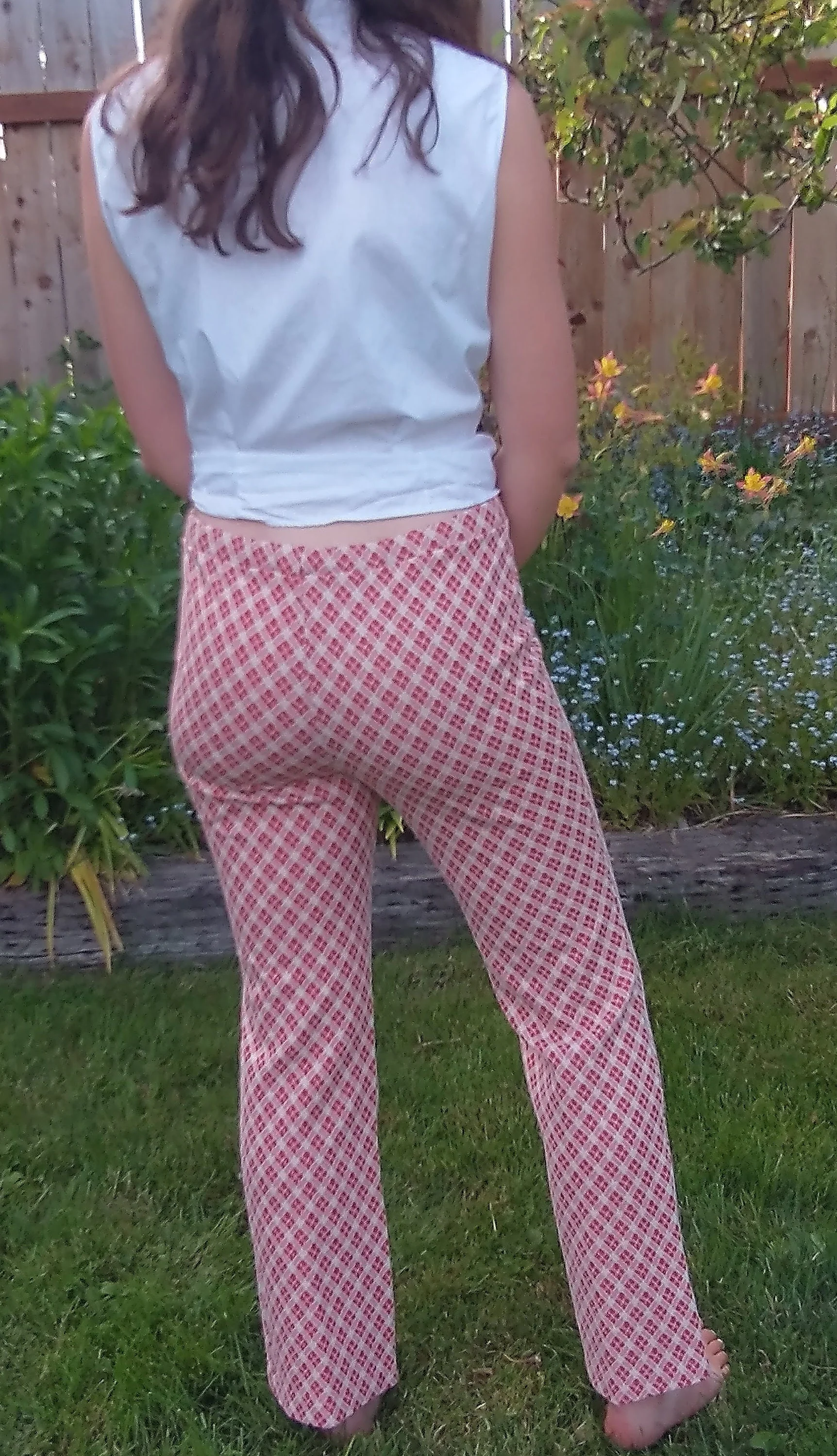 60s 70s Checked Red and White Polyester Pants Women's Small Straight Leg Medium Rise - Image 2