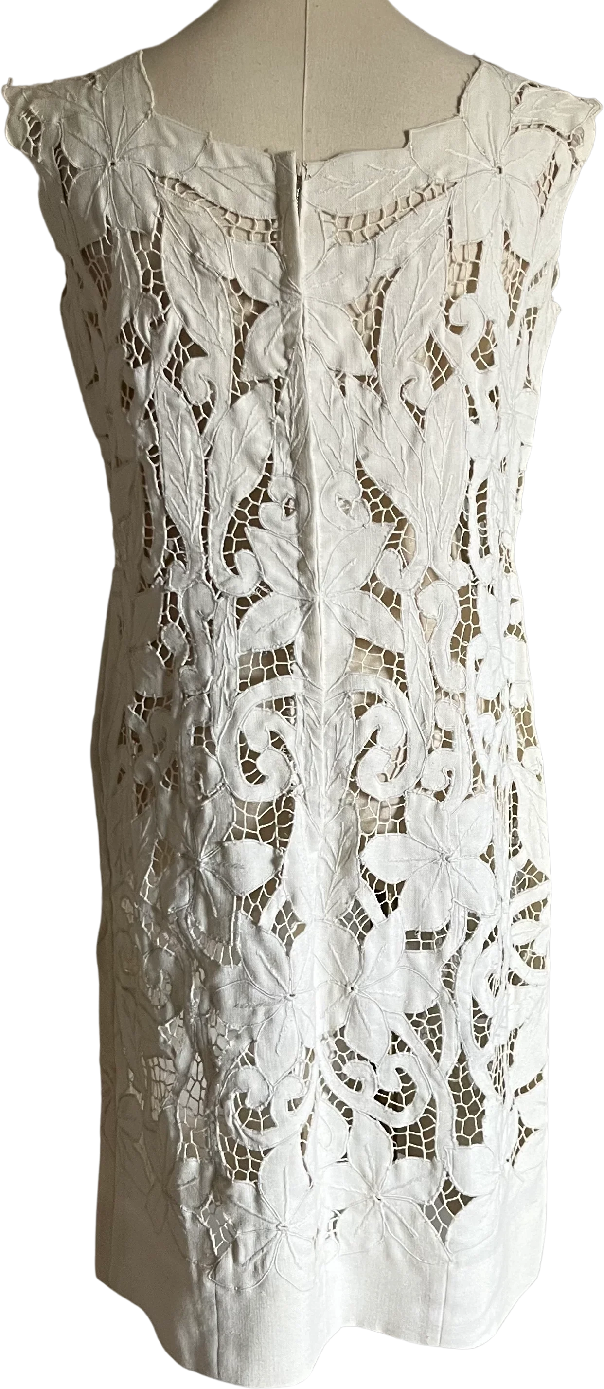 60s/70s Cream Floral Open Lace Appliqué Shift Dress - Image 2