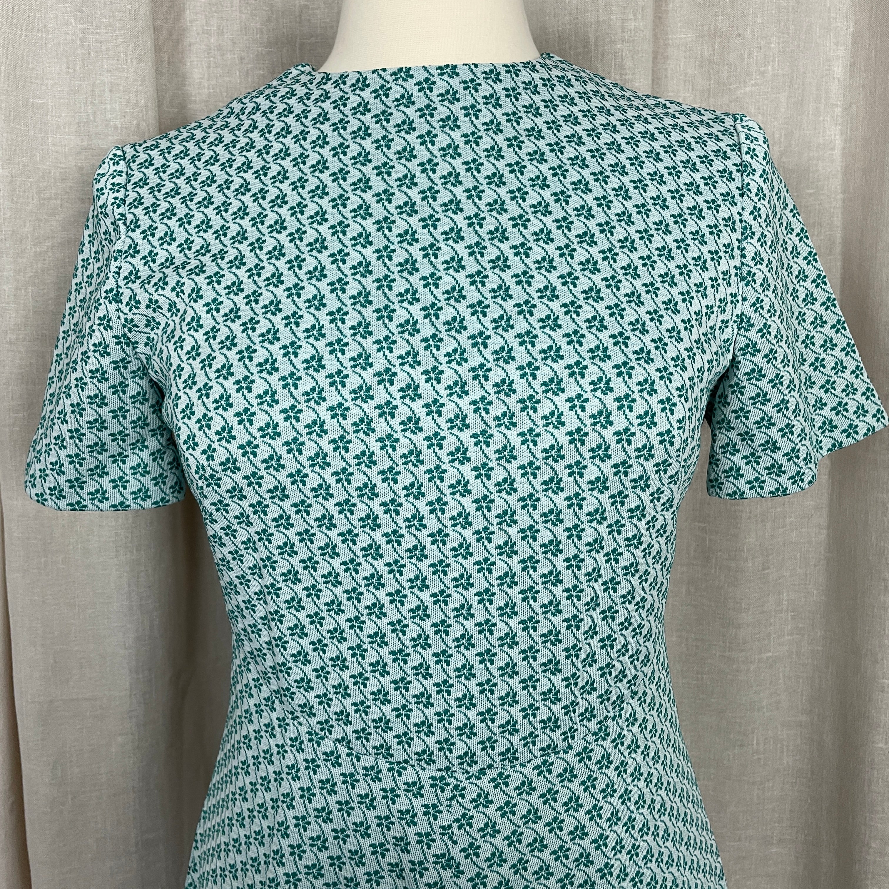 60s/70s Dress Small Green White Floral A-line Circle Mod - Image 4