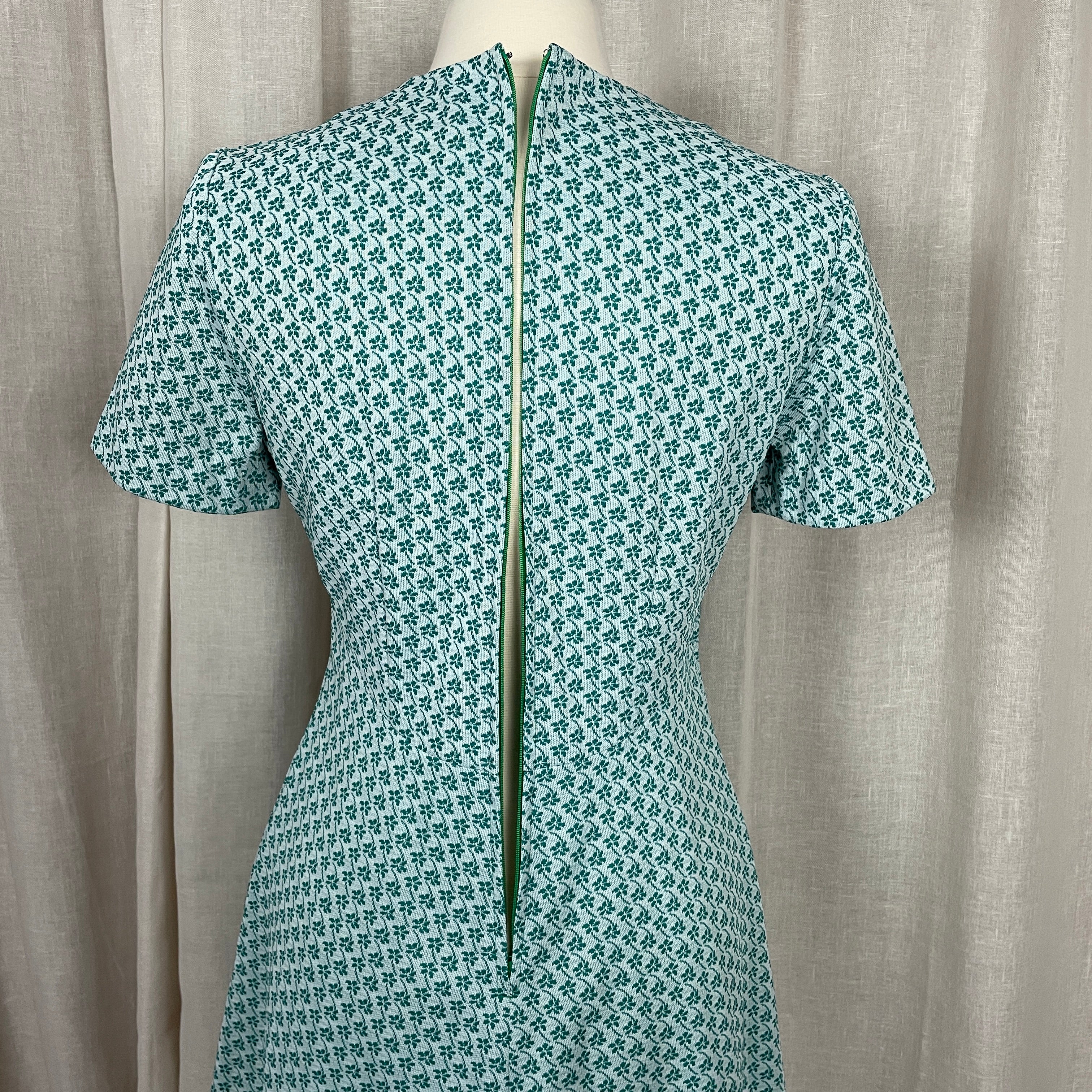 60s/70s Dress Small Green White Floral A-line Circle Mod - Image 9