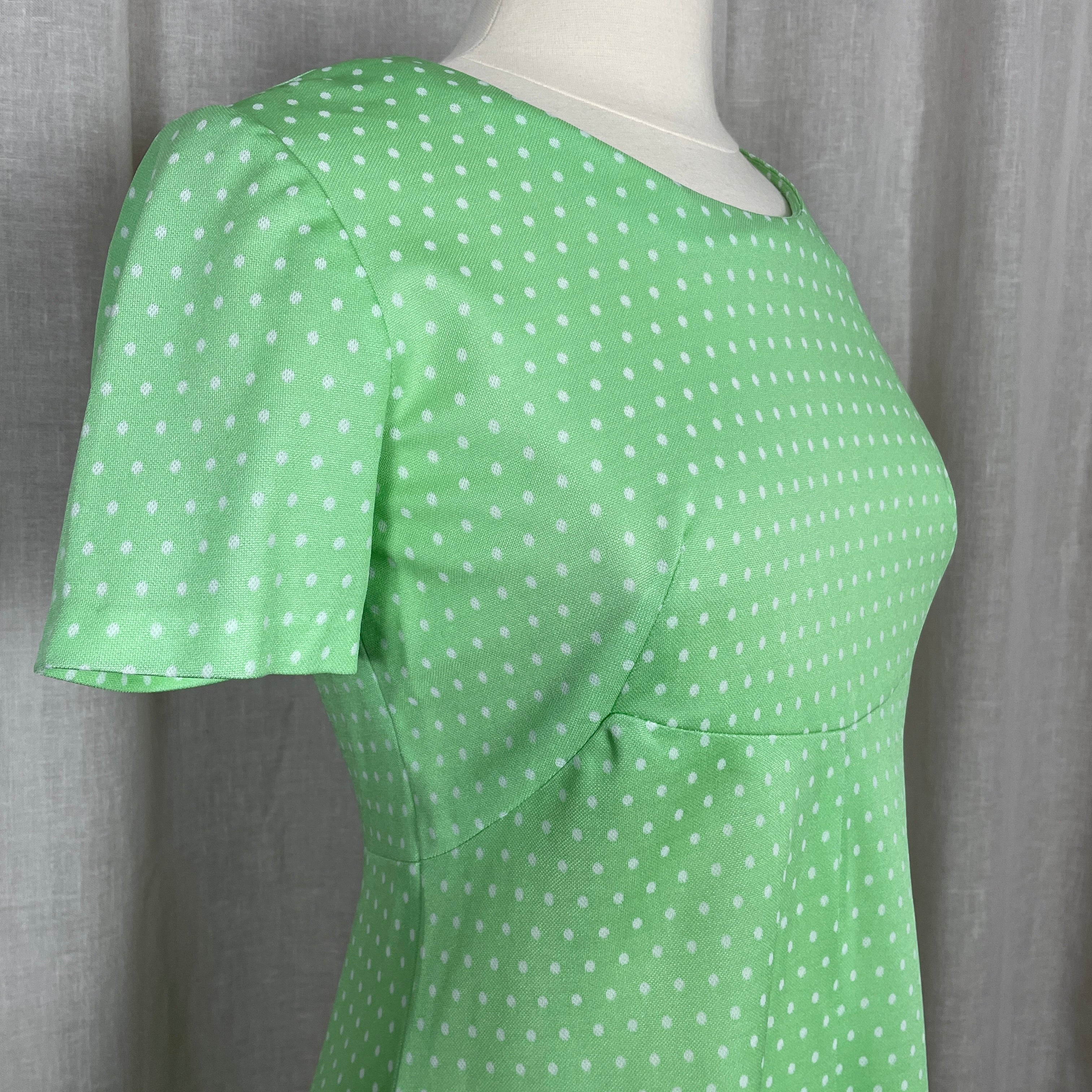 60s/70s Dress Small Green White Polka Dot A-line Circle - Image 5