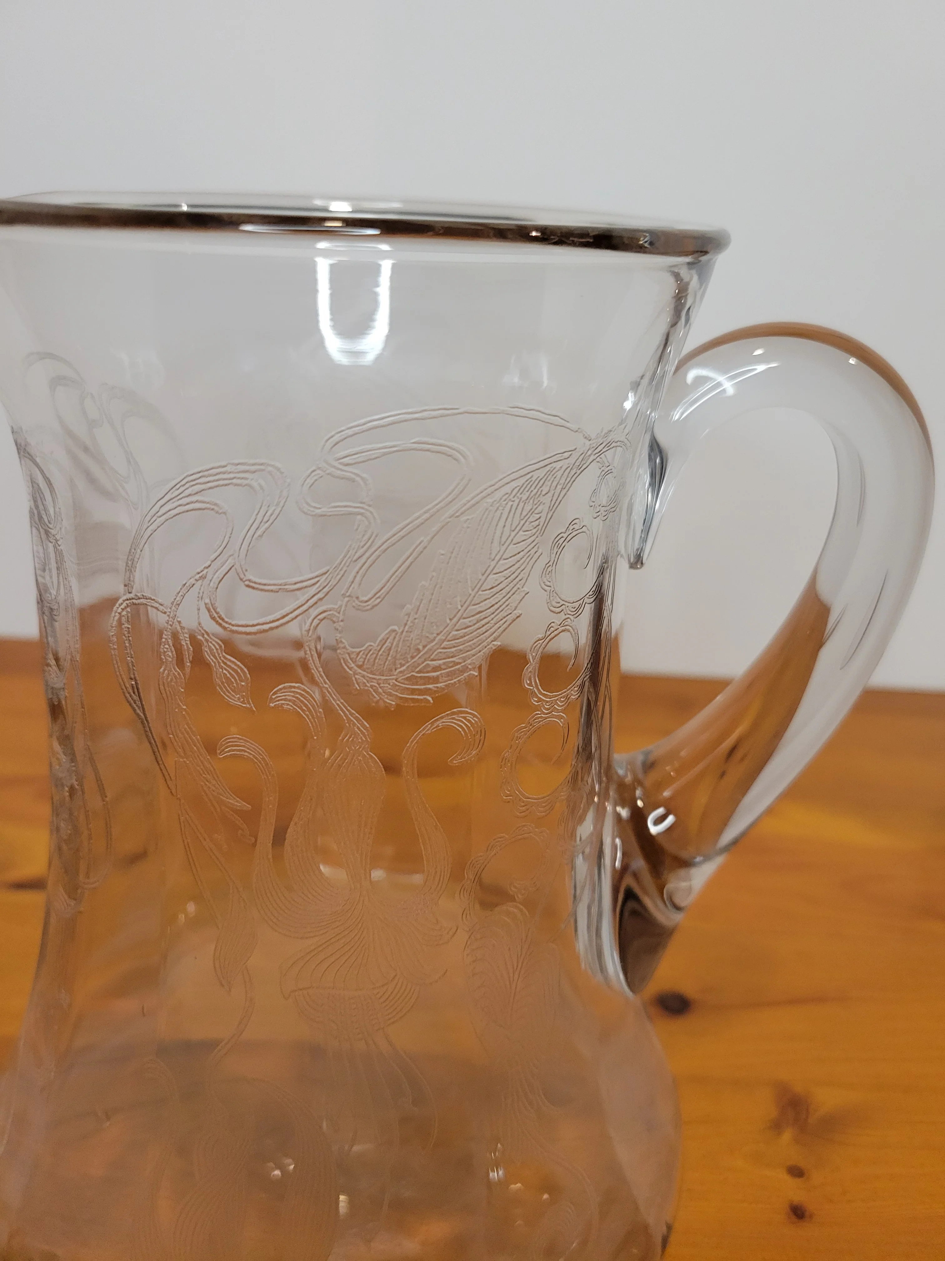 60s/70s Etched Glass Heavy Water Pitcher - Image 4